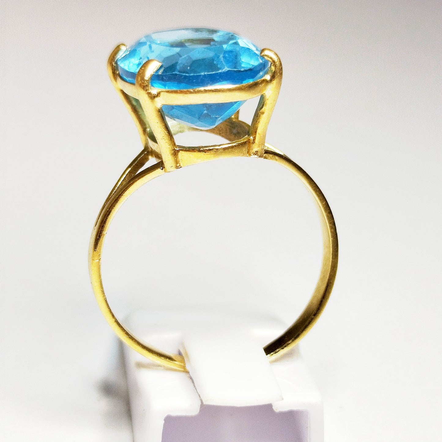 Bague en Or Jaune 18 Carats avec Topaze – Taille 63
