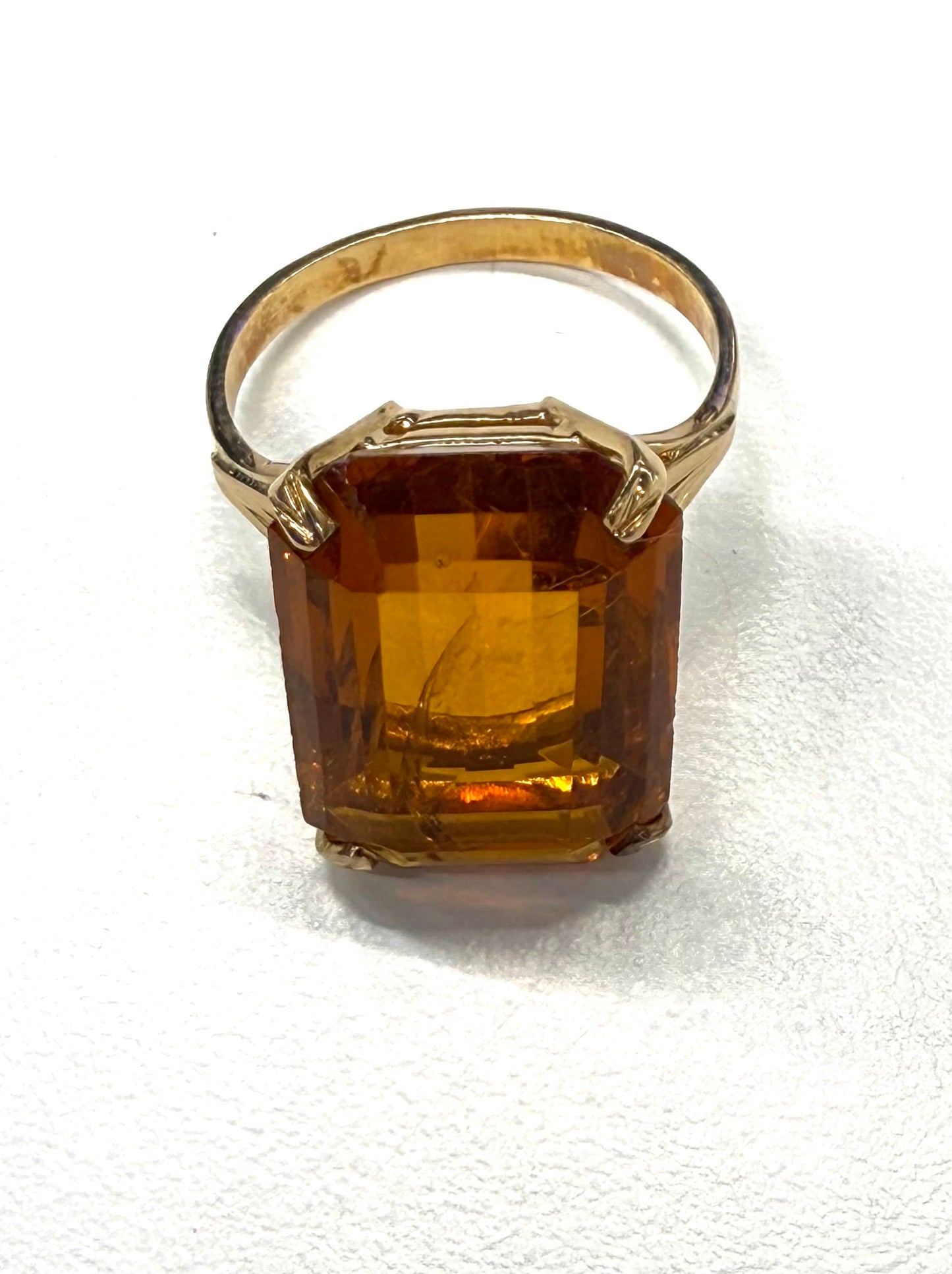 Bague Or Jaune 18k avec Citrine T.55