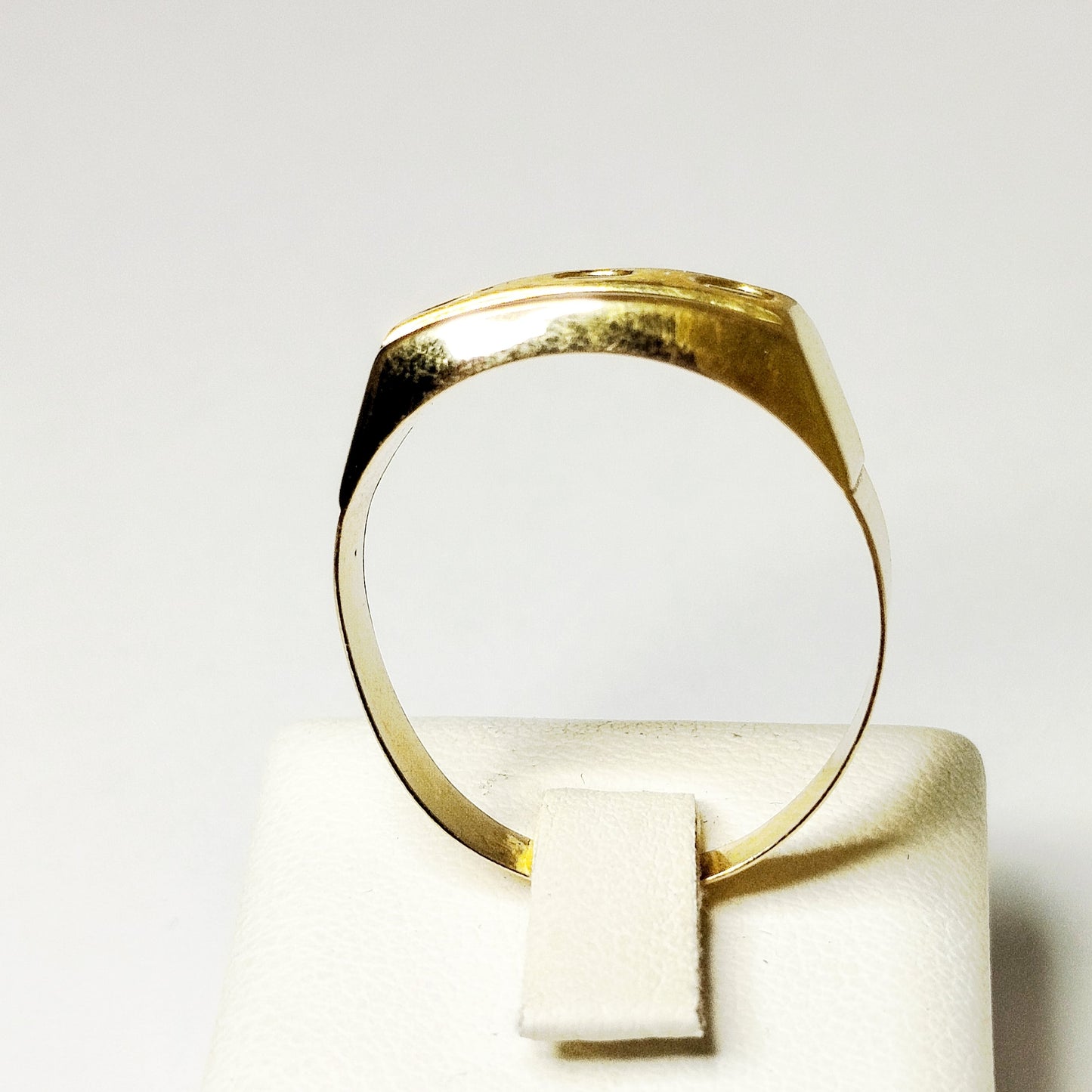 Chevalière en or jaune 18K Taille-67