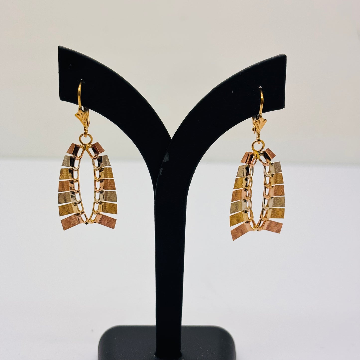 Boucles d'oreilles dormeuses en or 18K 4.38g