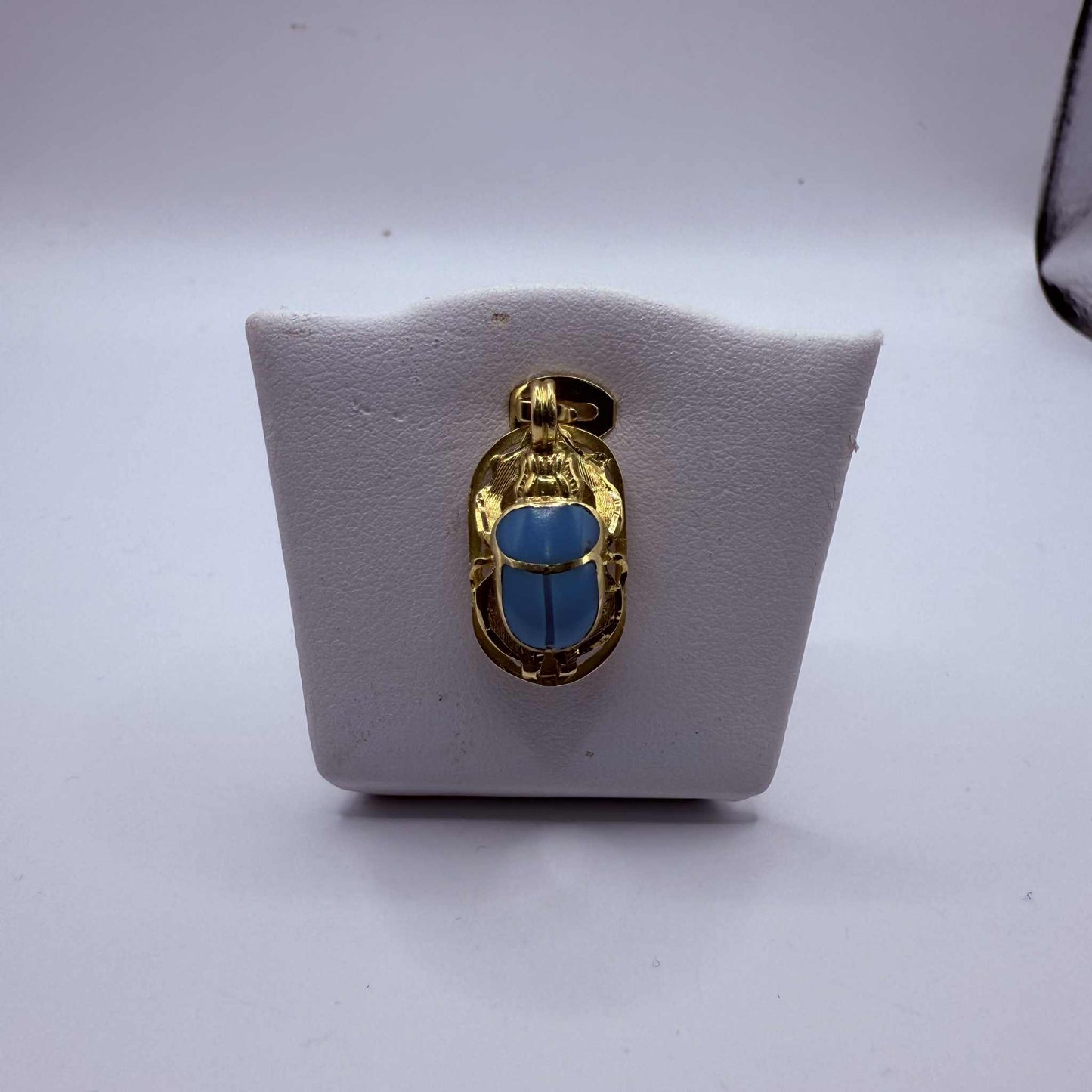 Pendentif Scarabée en Or Jaune 18K 3.72 Grs