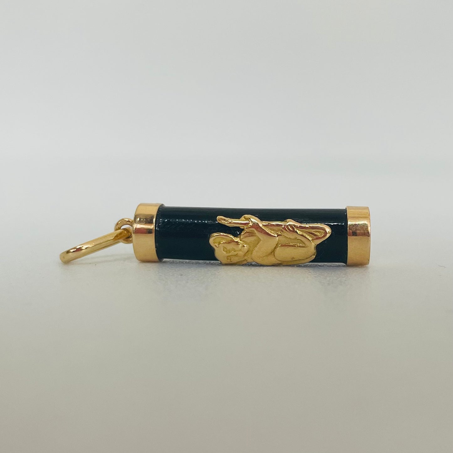 Pendentif Symbole Singe Or Jaune 18K avec Onyx