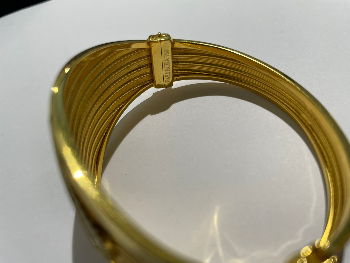 Bracelet jonc en or jaune 18 K 31 Grs