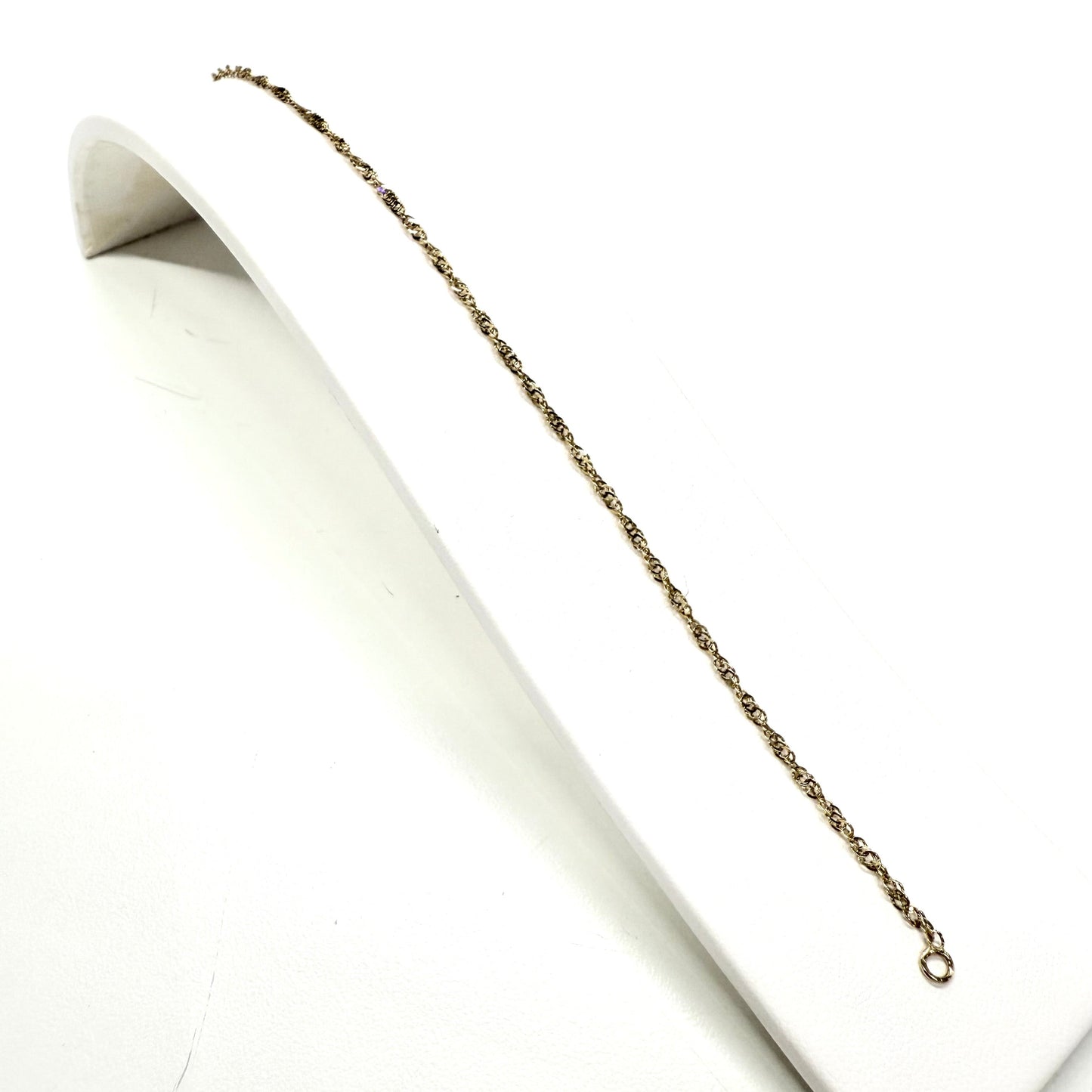 Bracelet torsadé en or jaune 18K - 1.25 Grs