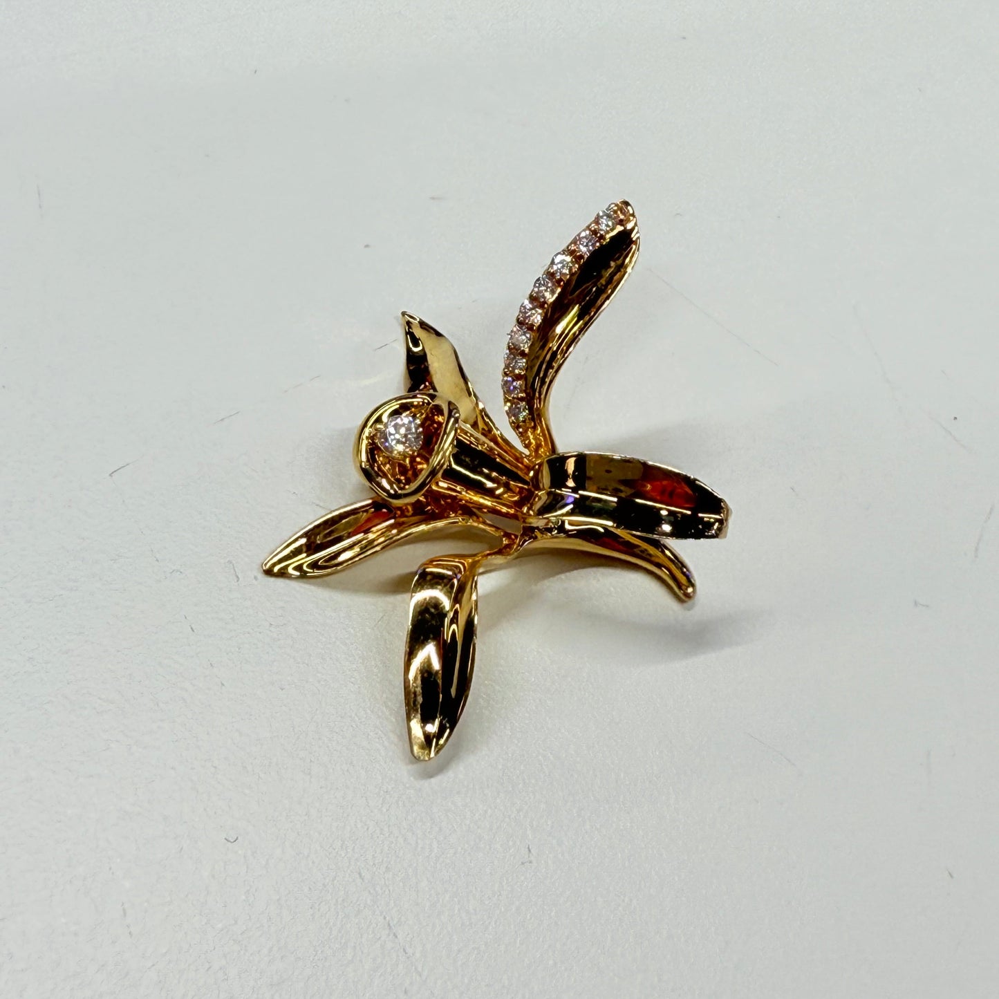Pendentif Fleur de Vanille en Or Jaune 18k 5.23 Grs