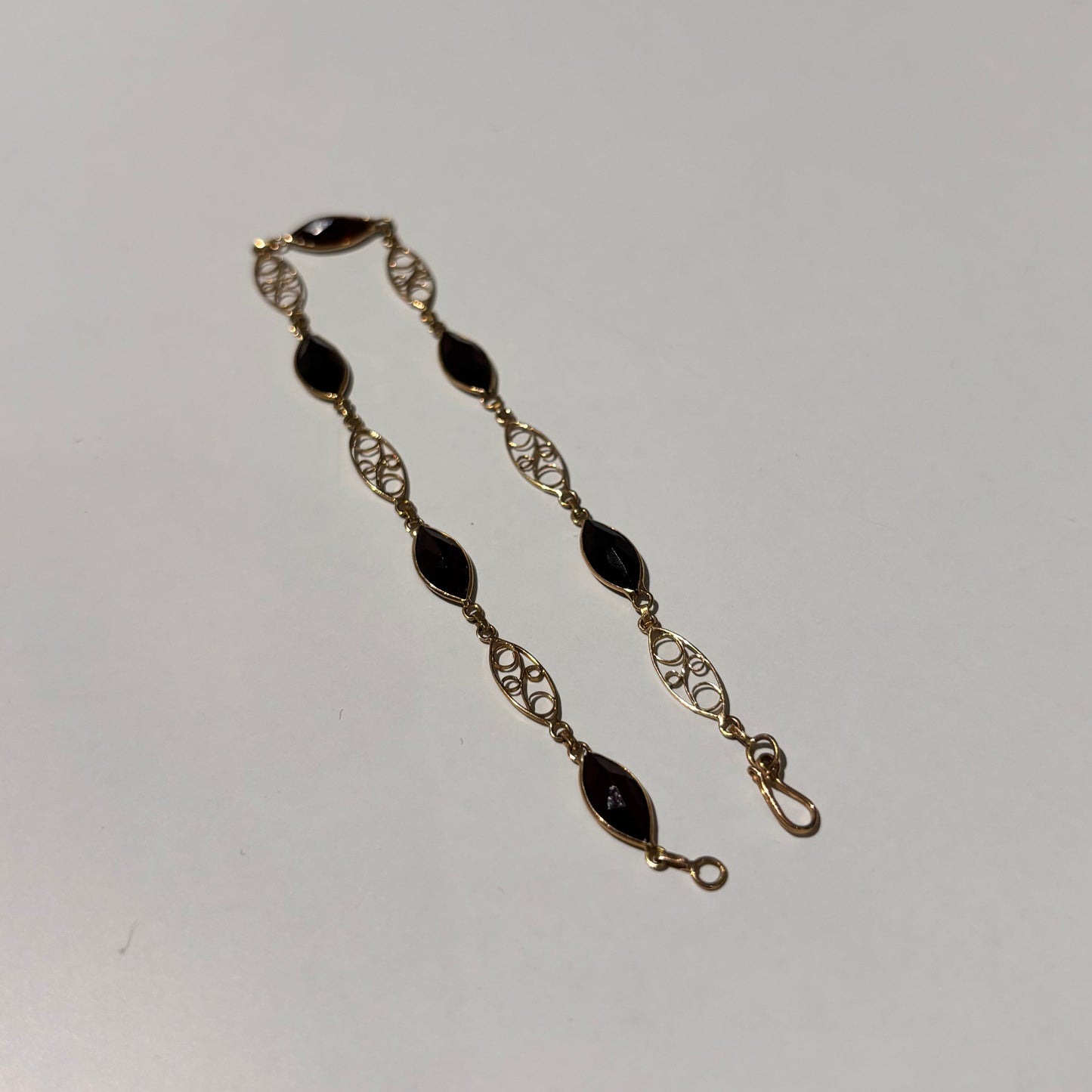Bracelet Figaro Or Jaune 18k avec 6 Grenat