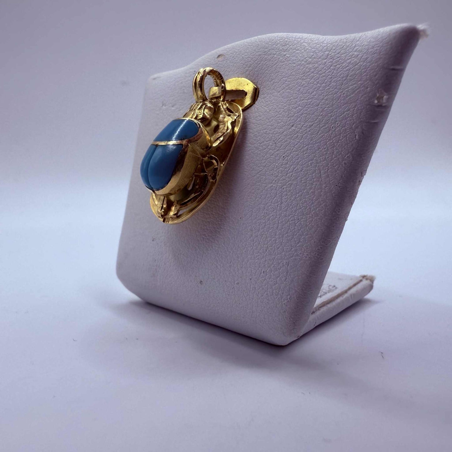 Pendentif Scarabée en Or Jaune 18K 3.72 Grs