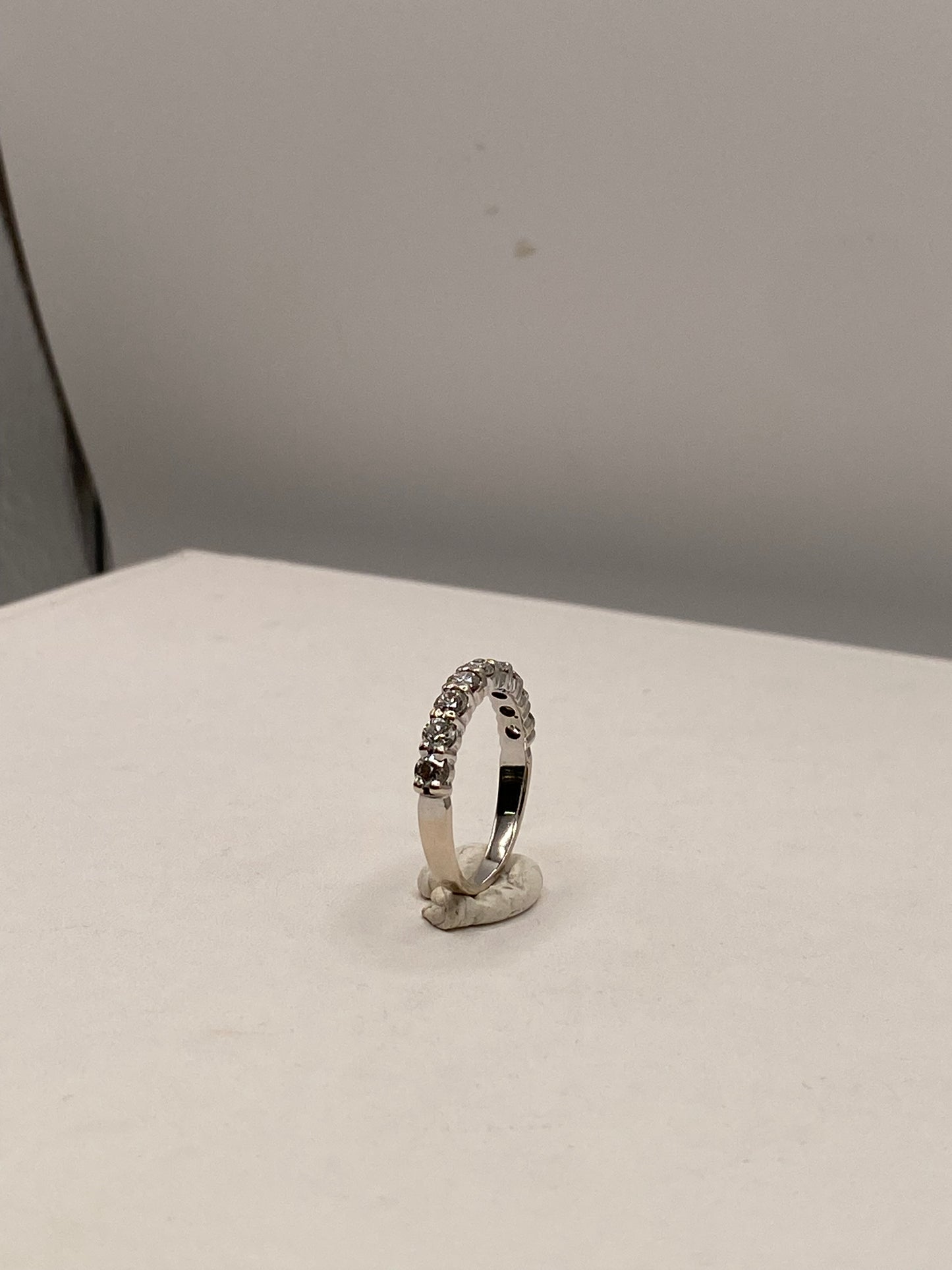 Alliance en Or Blanc 18K avec Diamants 3.11 Grs - Taille 55