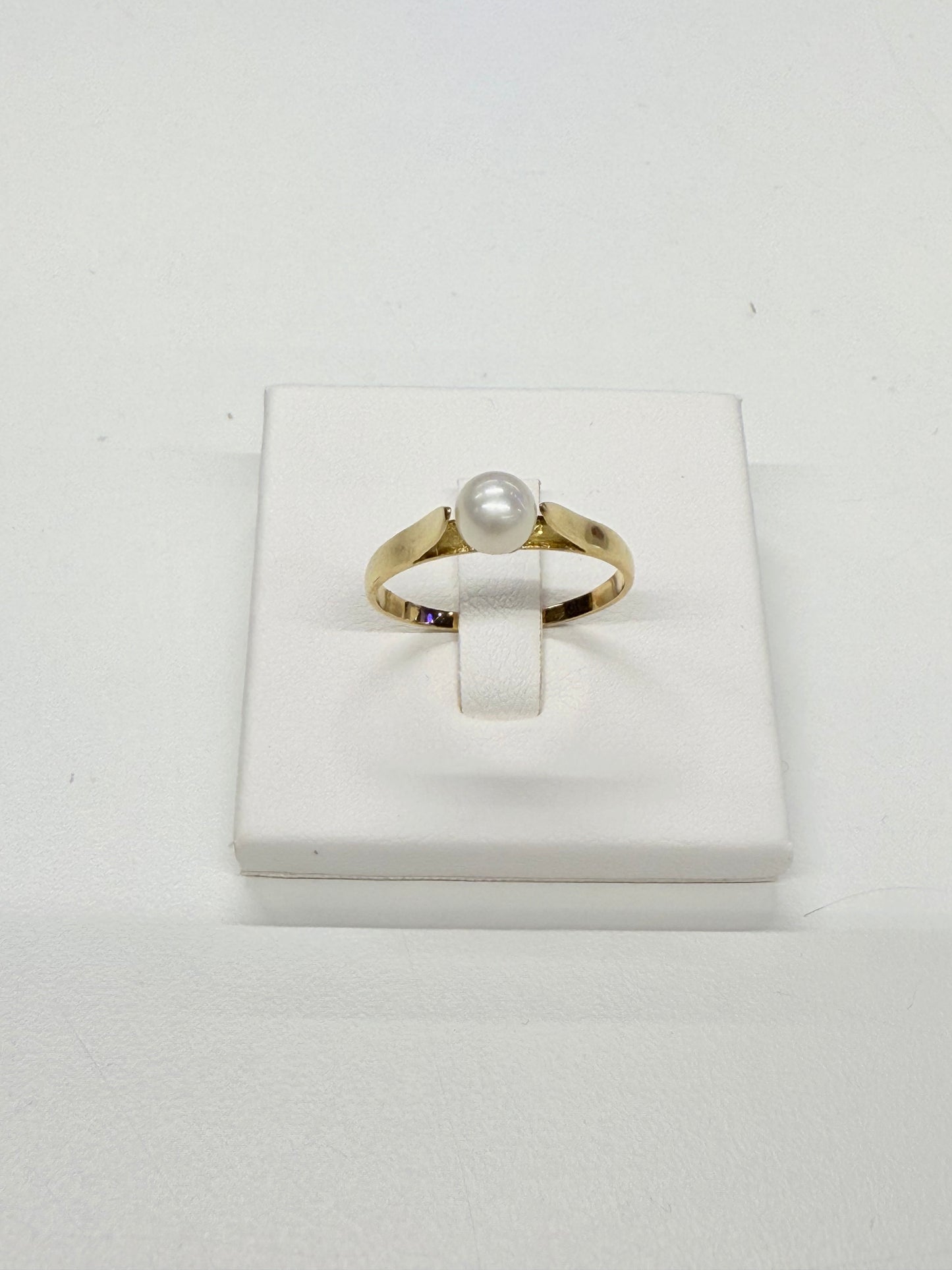 Bague en Or 18k avec perle d'eau douce