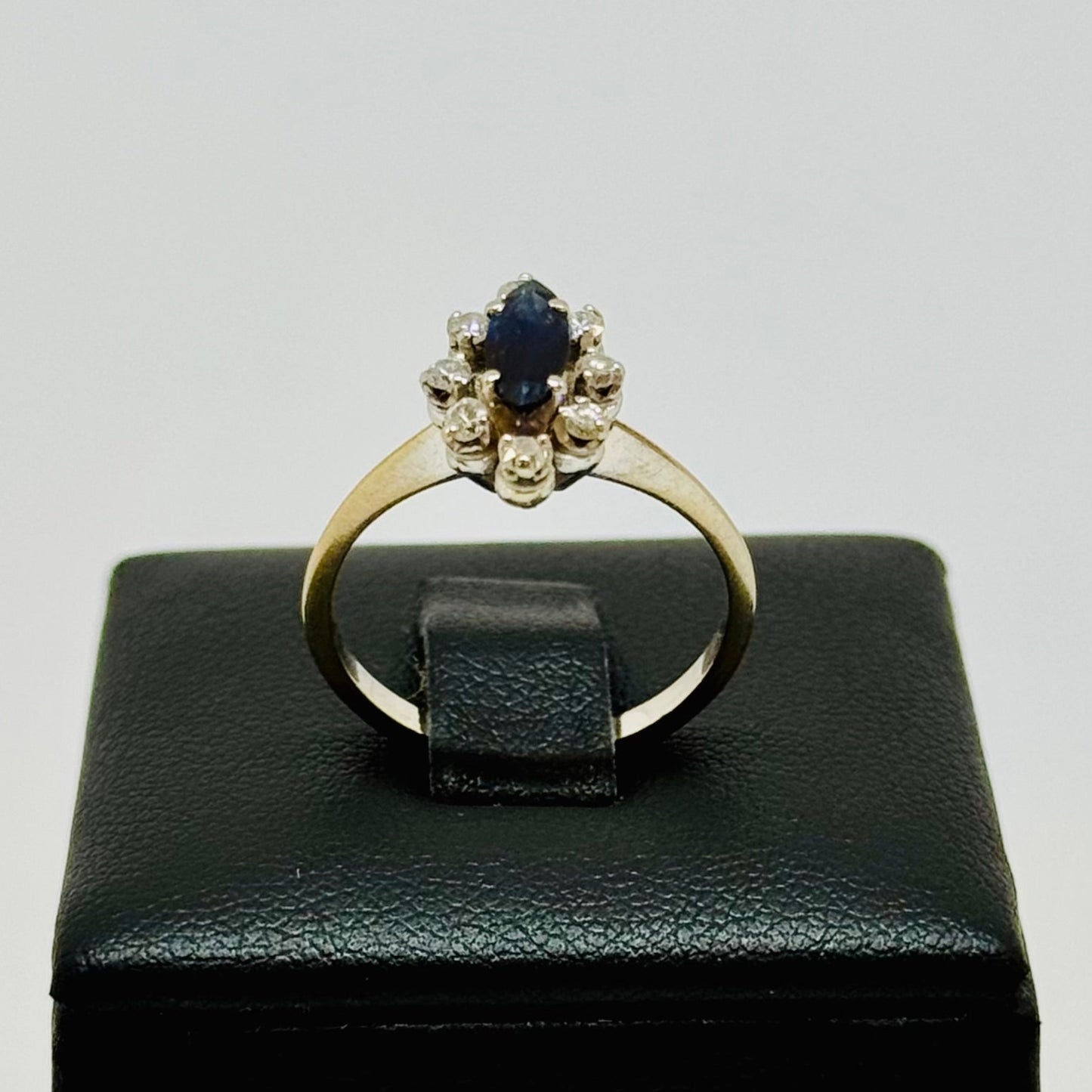 Bague Marguerite en Or Blanc et Oxyde de Zirconium