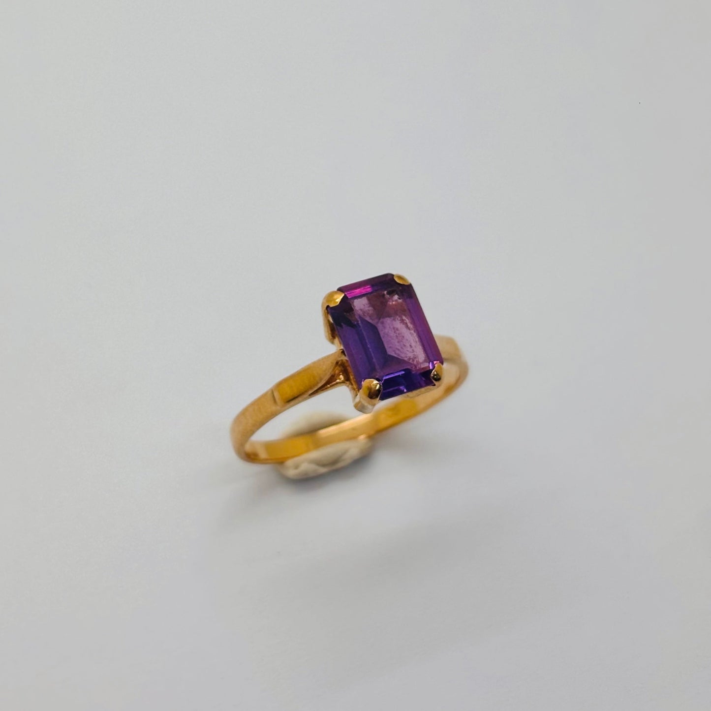 Bague en Or Jaune 18K avec améthyste unique 1.97 Grs - Taille 48