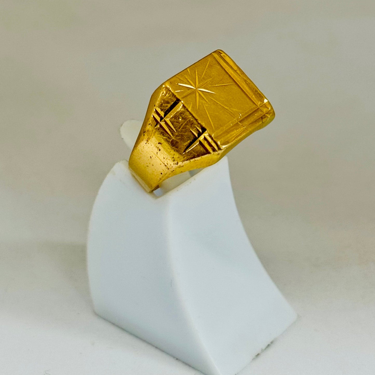 Chevalière en Or Jaune 18K Taille-63