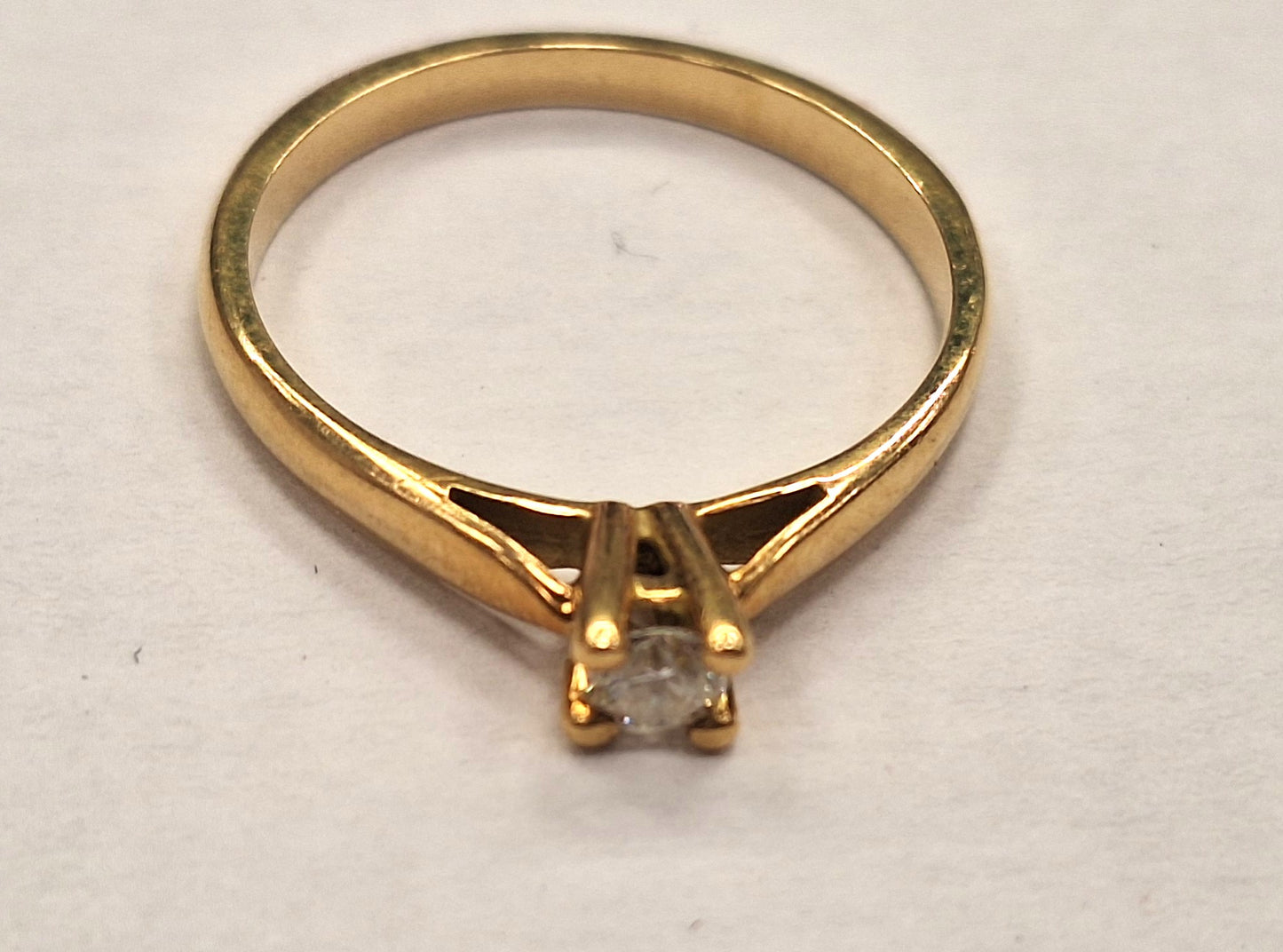 Solitaire en Or Jaune 18K avec Diamant 0.1ct