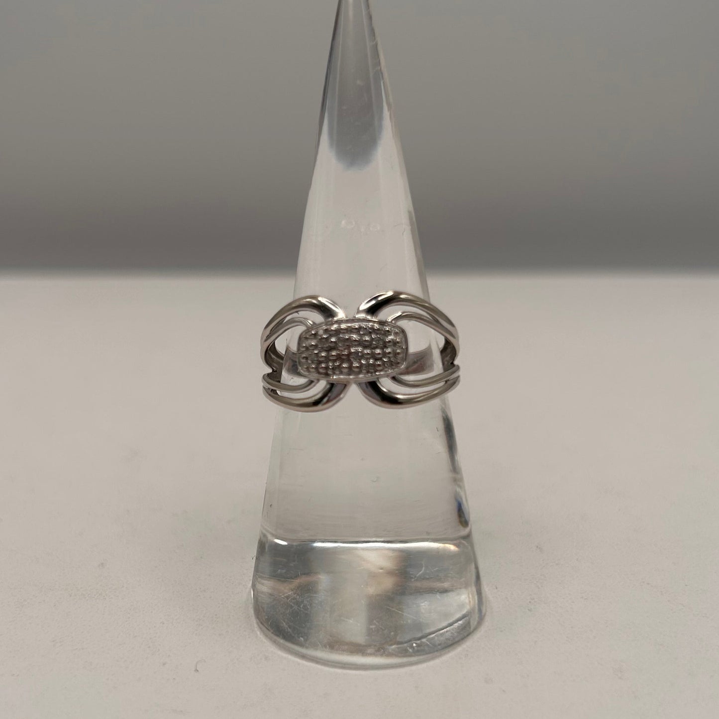 Bague en Or blanc 750 avec 9 oxydes