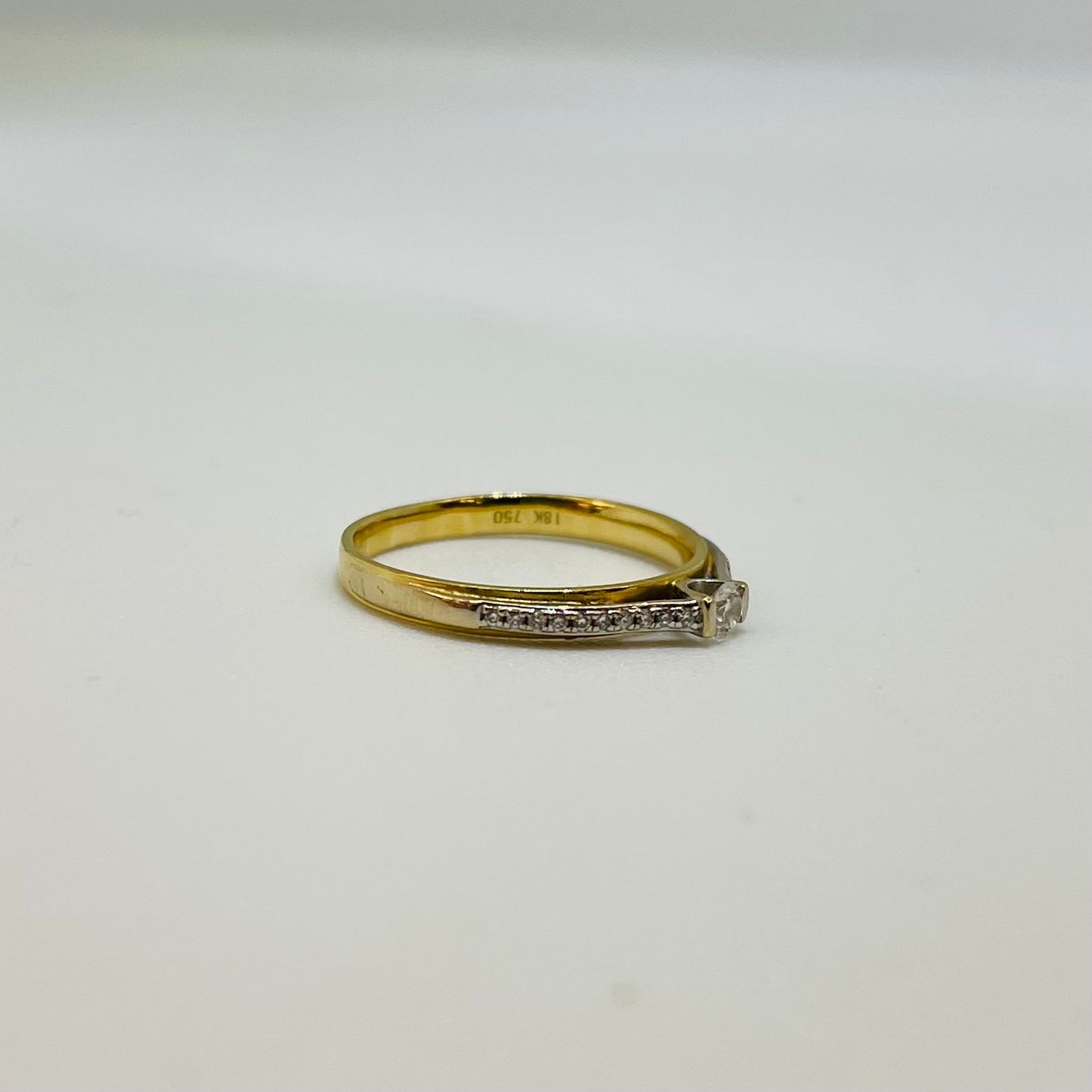 Bague Solitaire Diamant en Or Jaune 18K Taille-55