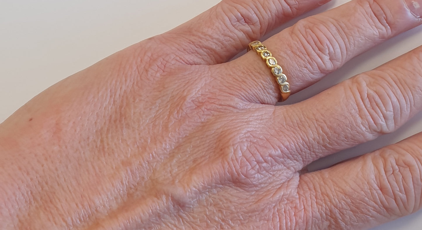 Bague Demi Tour Or avec Diamants 0.05 cts
