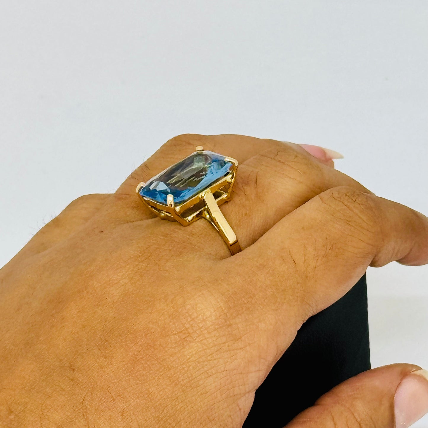 Bague Cocktail Or Jaune 18K avec Oxyde de Zirconium