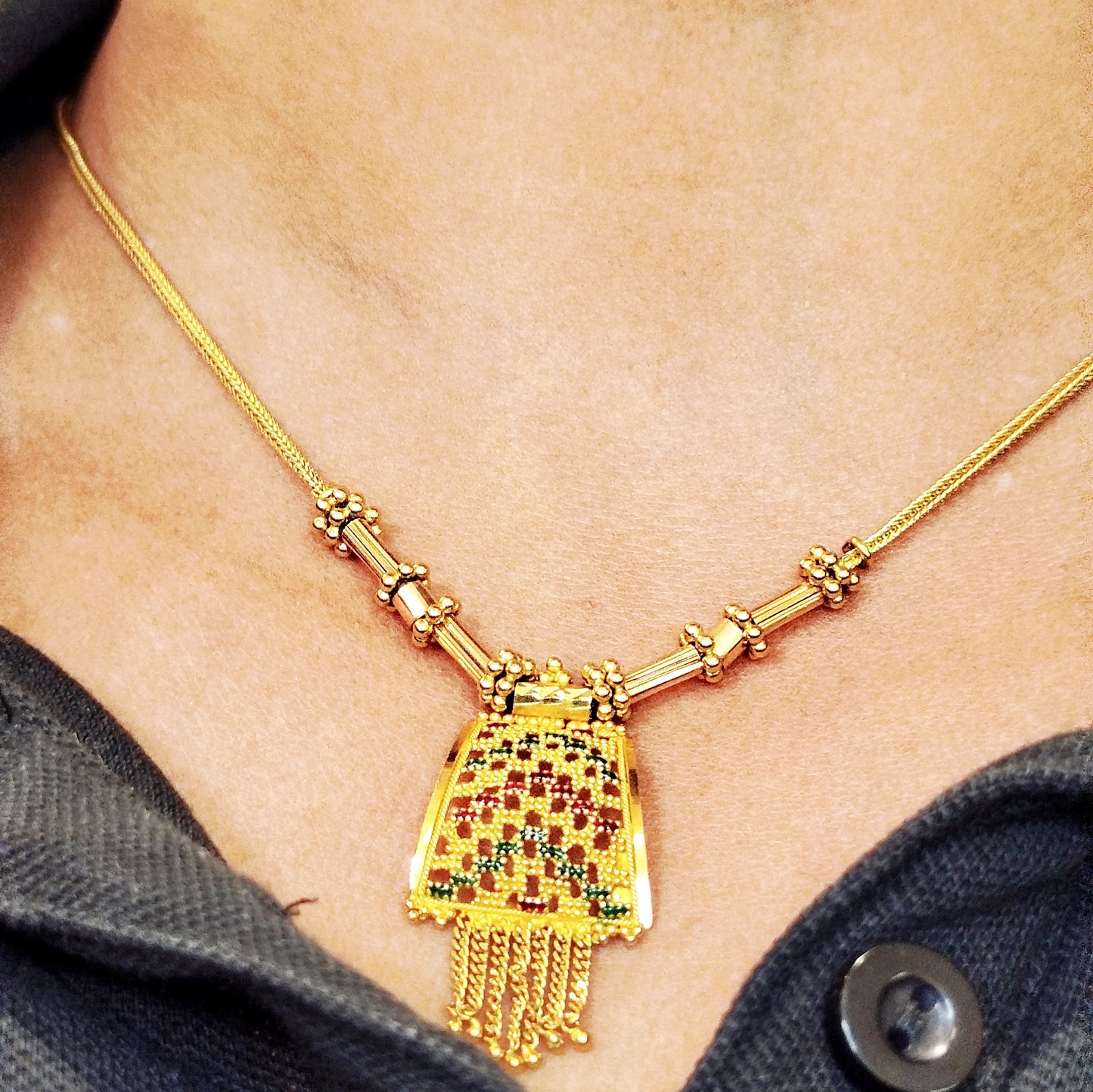 Collier Princesse Fantaisie en Or Jaune 22 carats 12.73 Grs