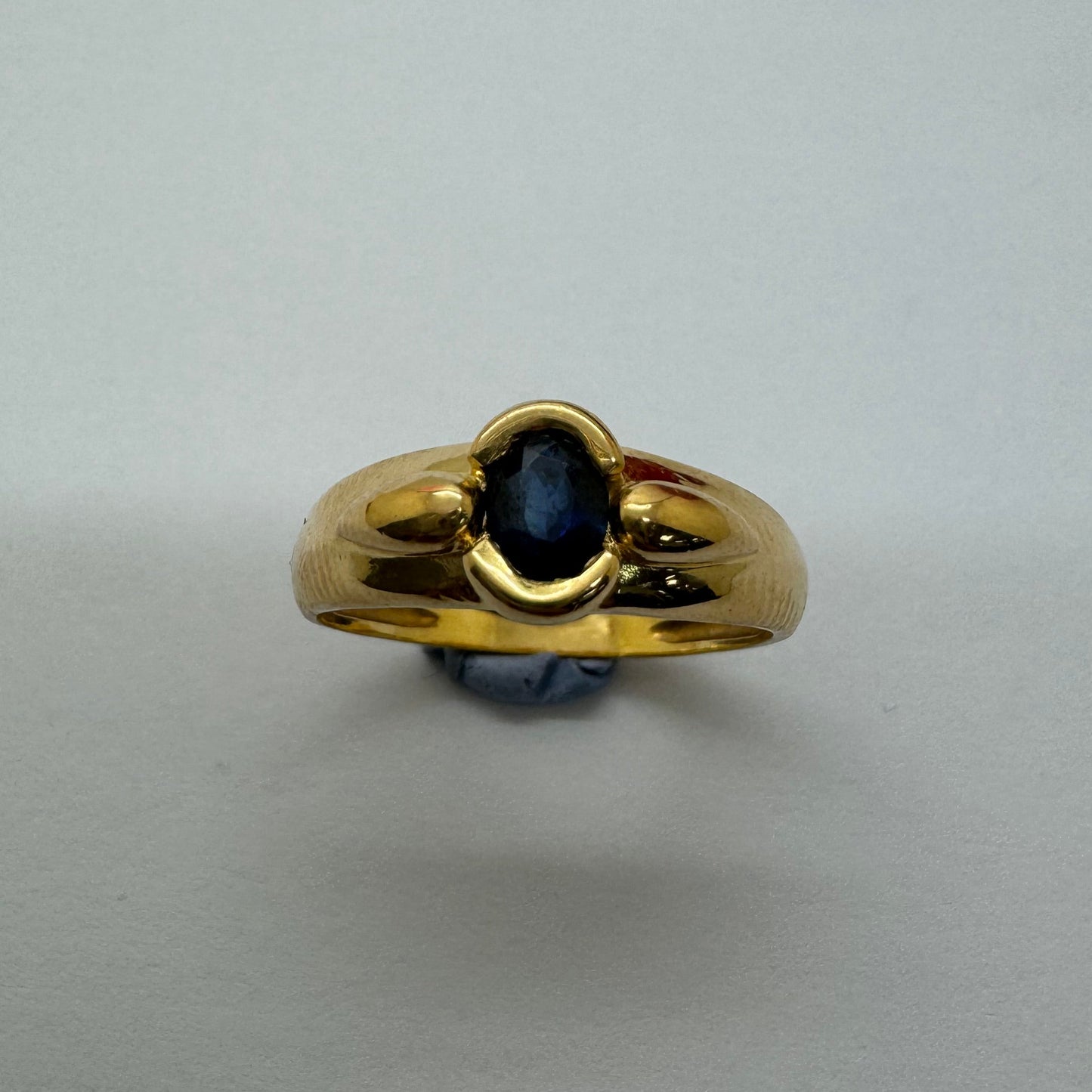Bague en Or Jaune 18K avec Saphir T53