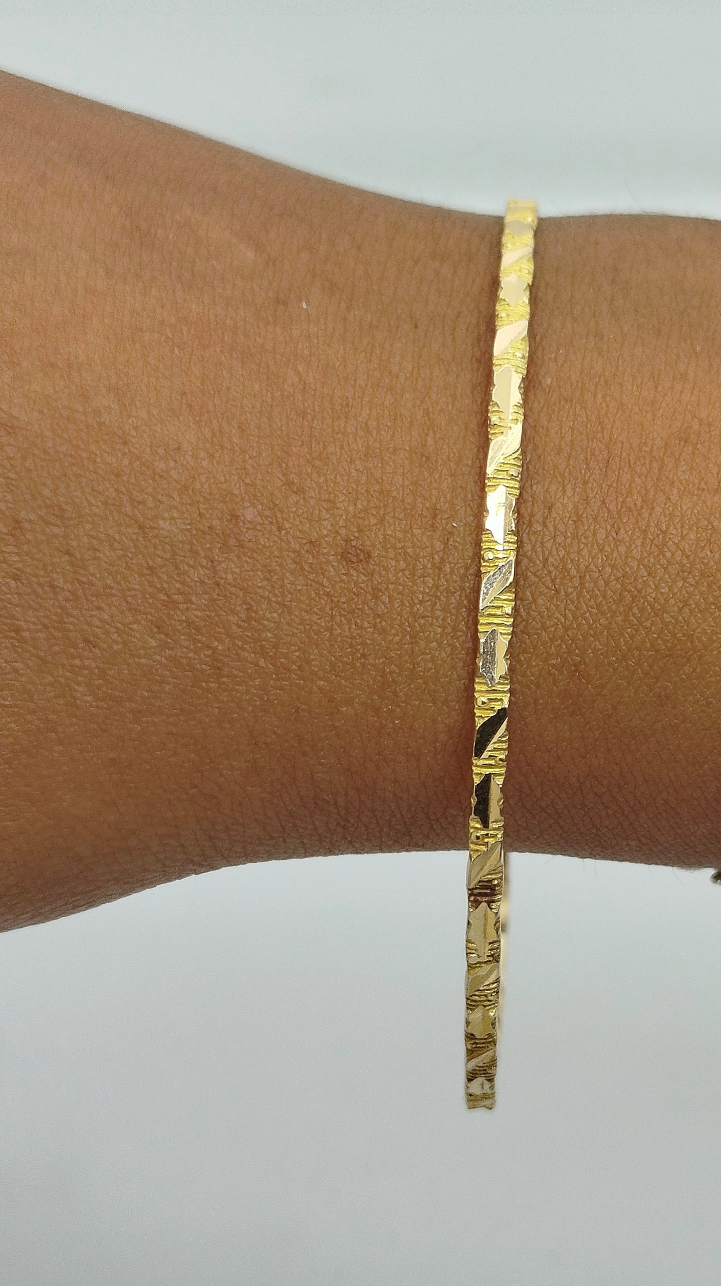 Bracelet jonc en or jaune 18K - 6.39g