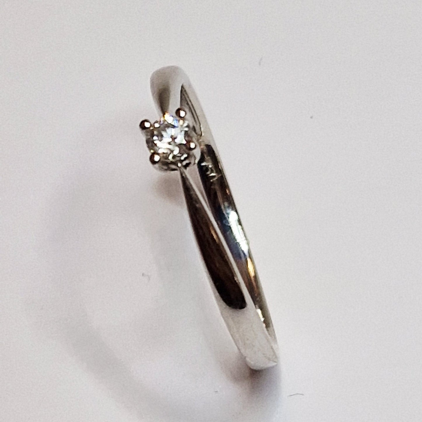 Bague Solitaire en Or 18K Diamant 0.1K 1.95 Grs - Taille 54