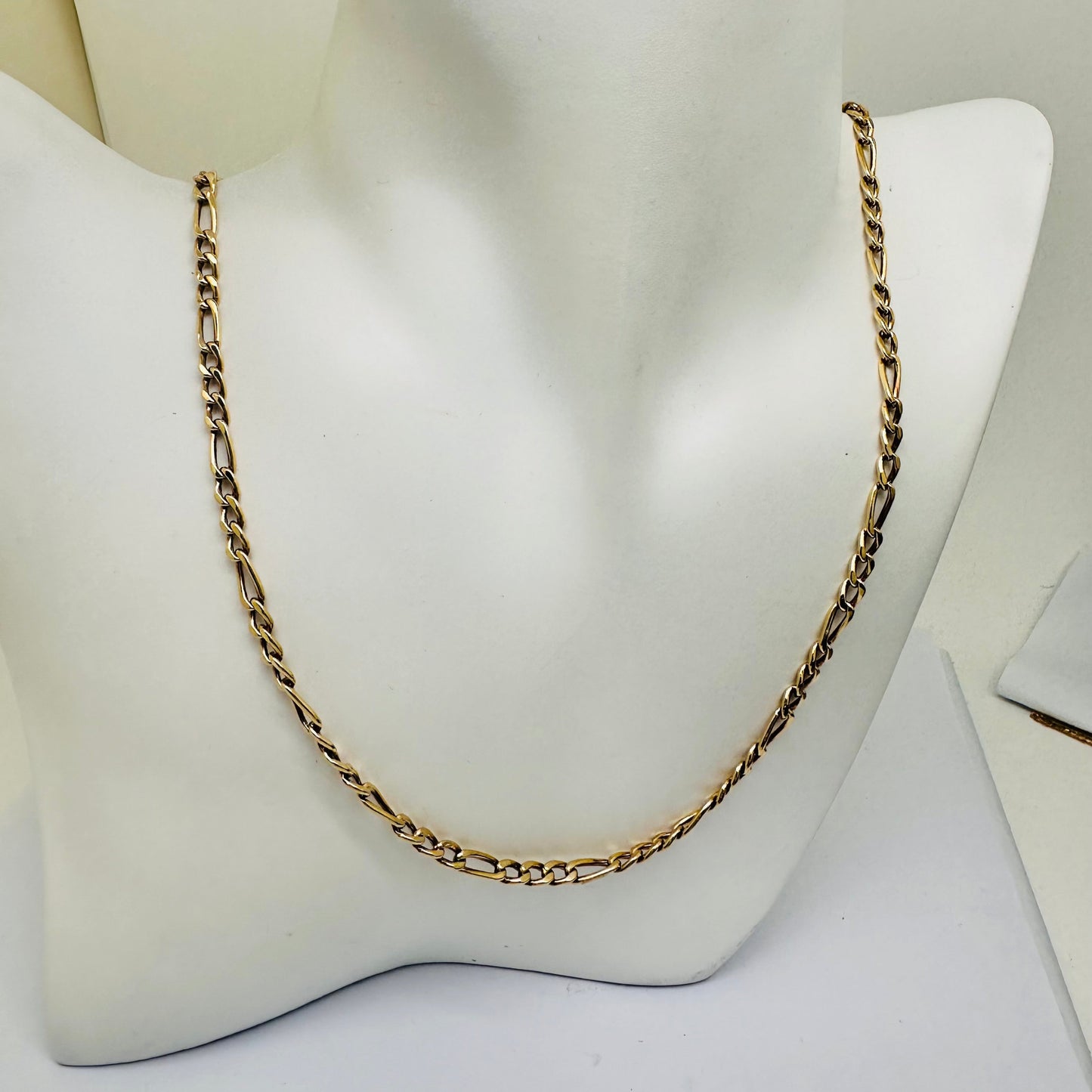 Sautoir en Or Jaune 18K – Maille Figaro, 65 cm, 11.60 Grs