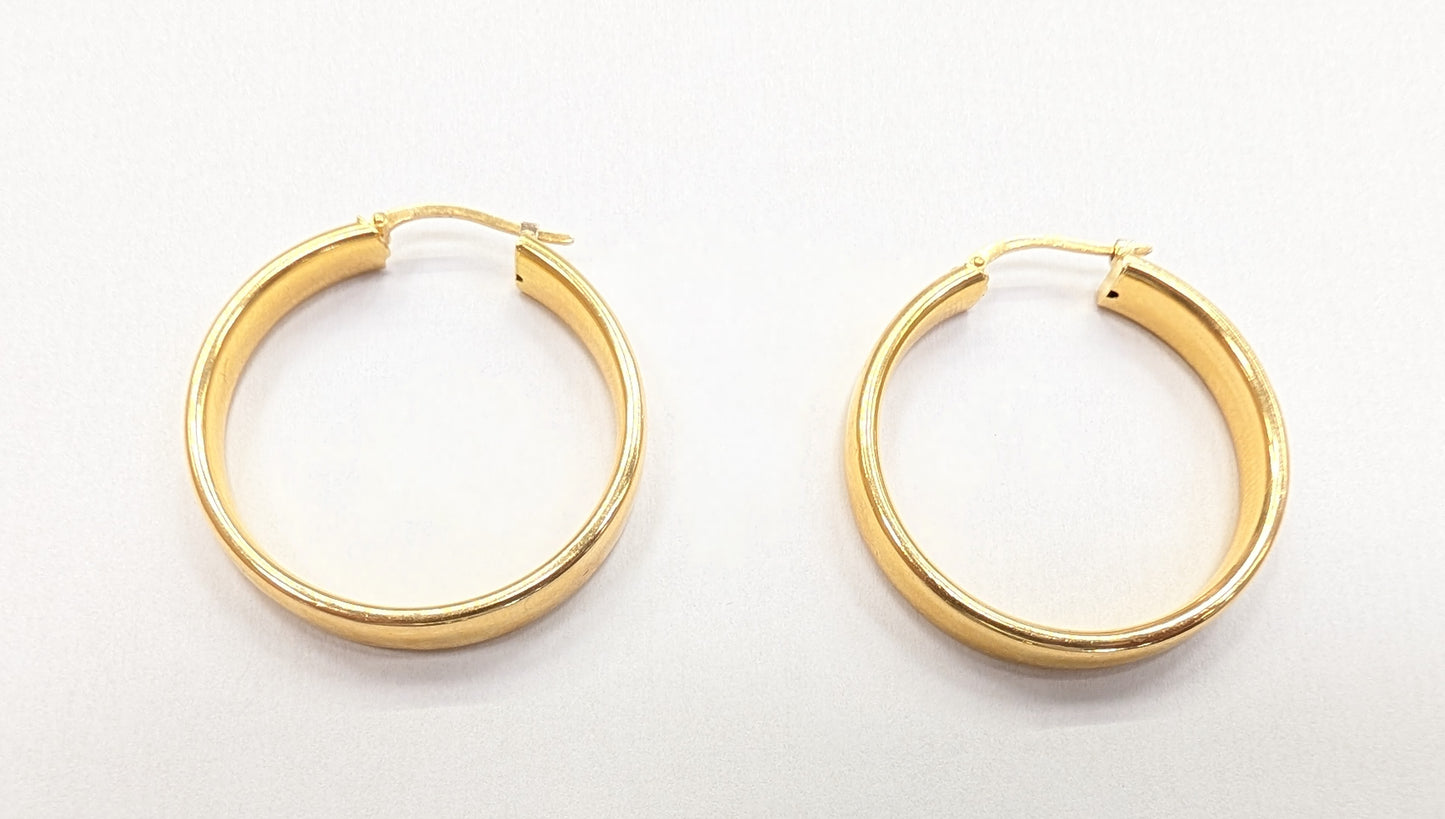 Boucles d'oreilles créoles en or jaune 18K 5.85 Grs