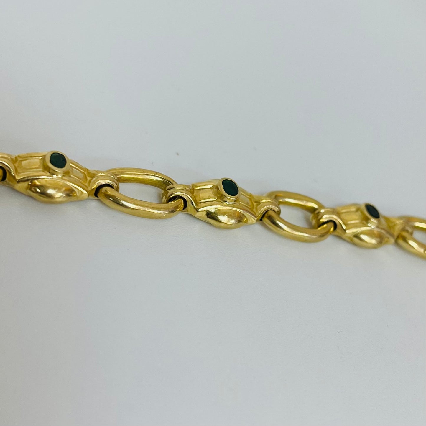 Bracelet en or jaune avec émeraudes 18K 14.25 Grs