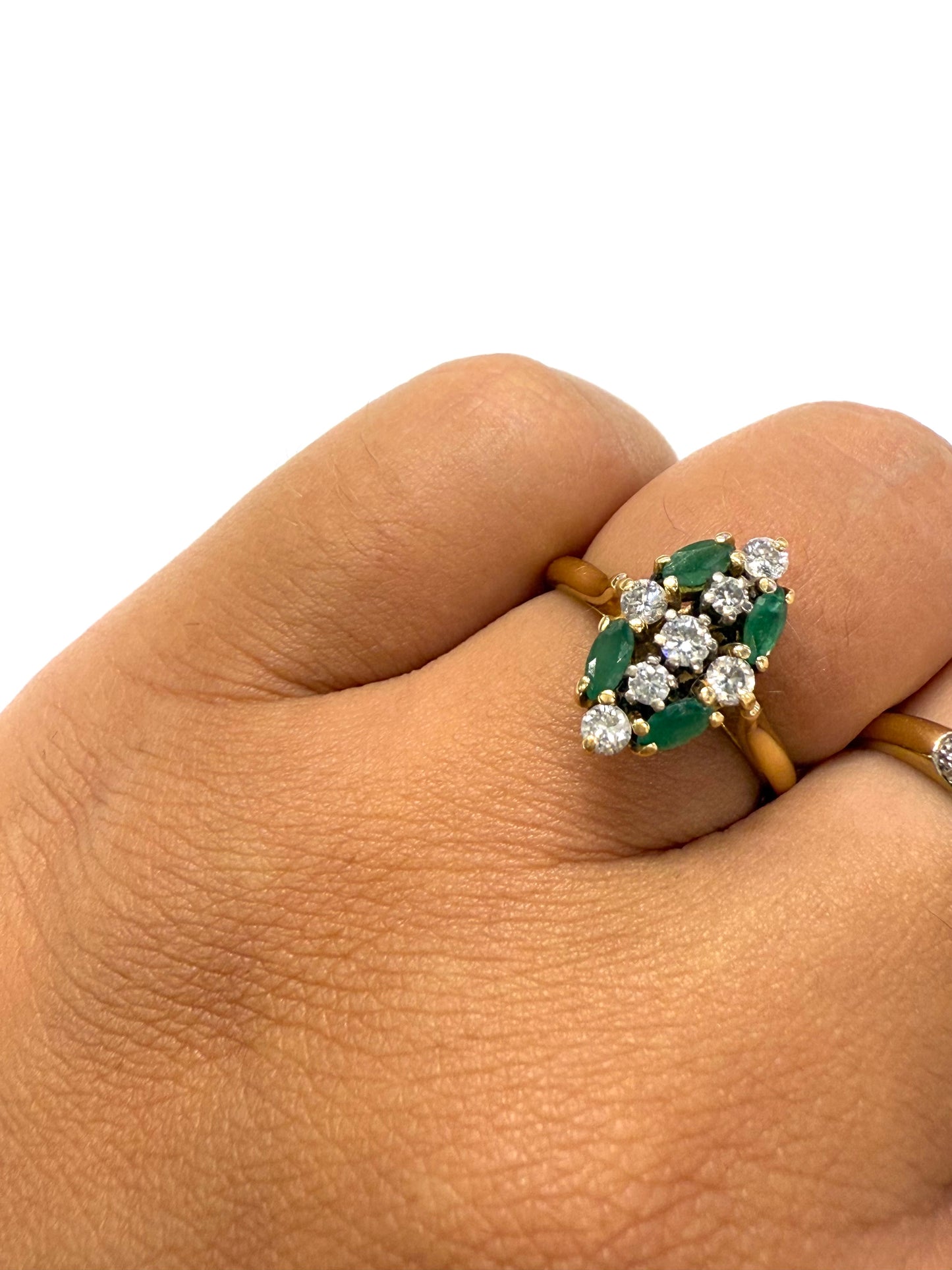 Bague en Or jaune 18k avec diamants et émeraudes