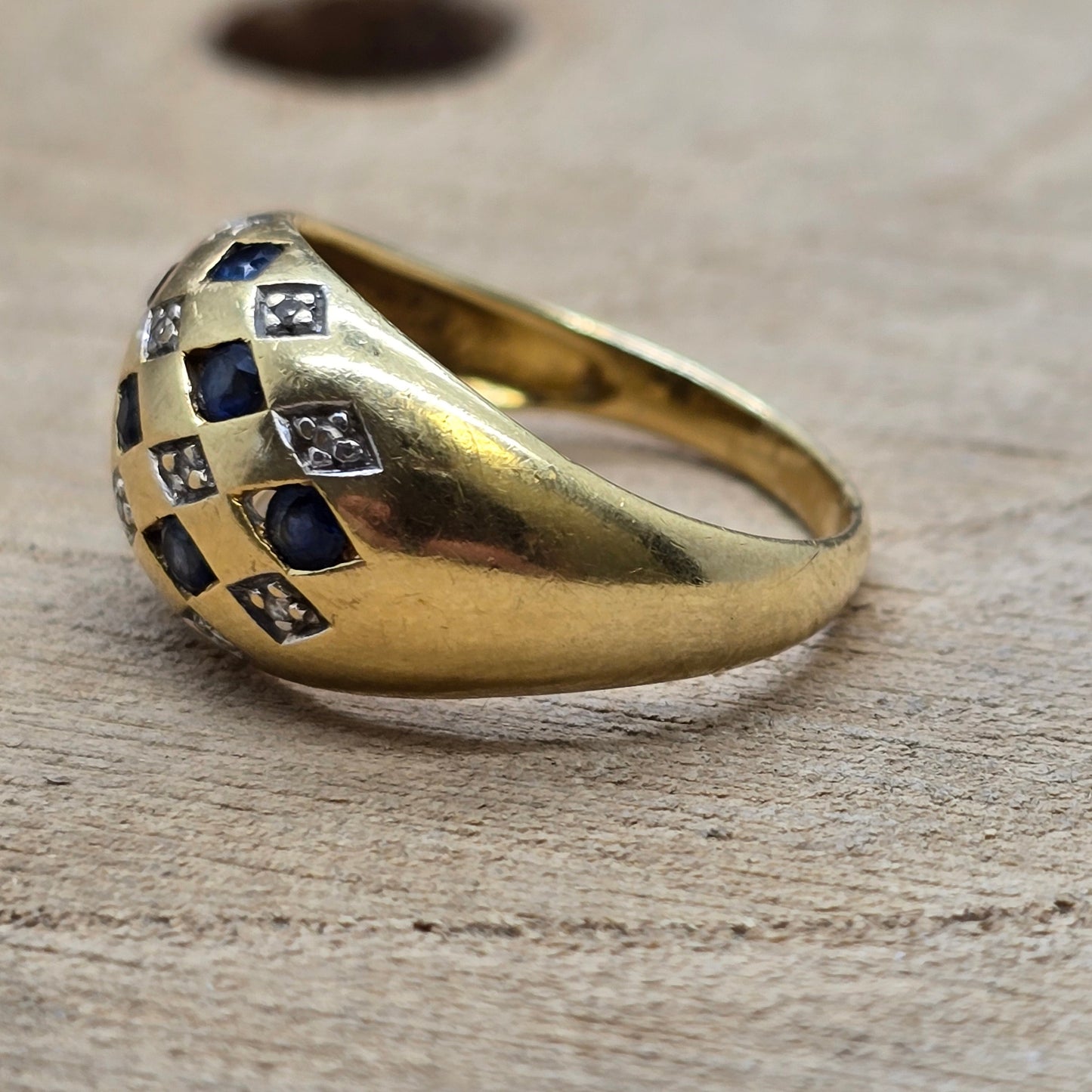 Bague en or jaune 18K avec diamants et pierres bleues - 4.78 Grs