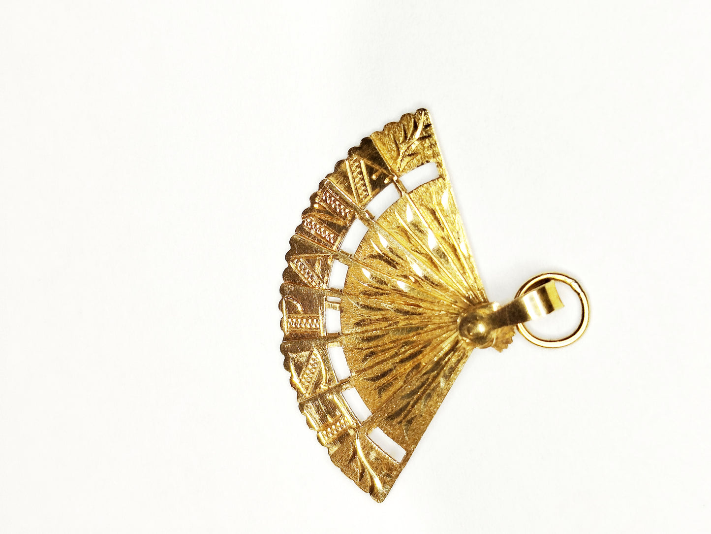 Pendentif Éventail Or Jaune 18K 1.68 Grs