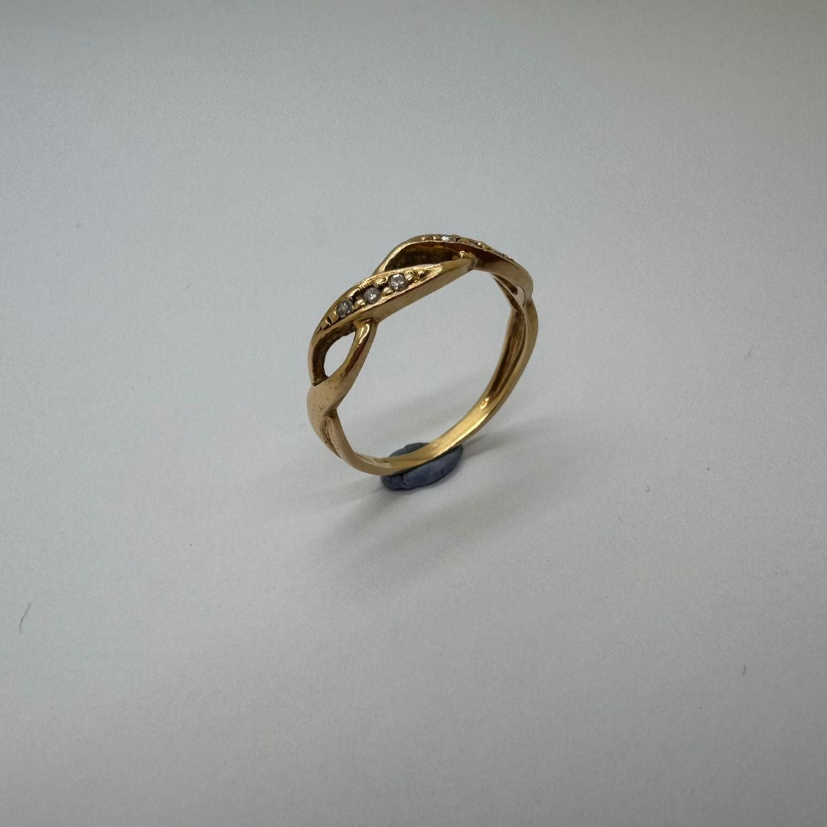 Alliance en or jaune 18 carats avec diamants - T 51