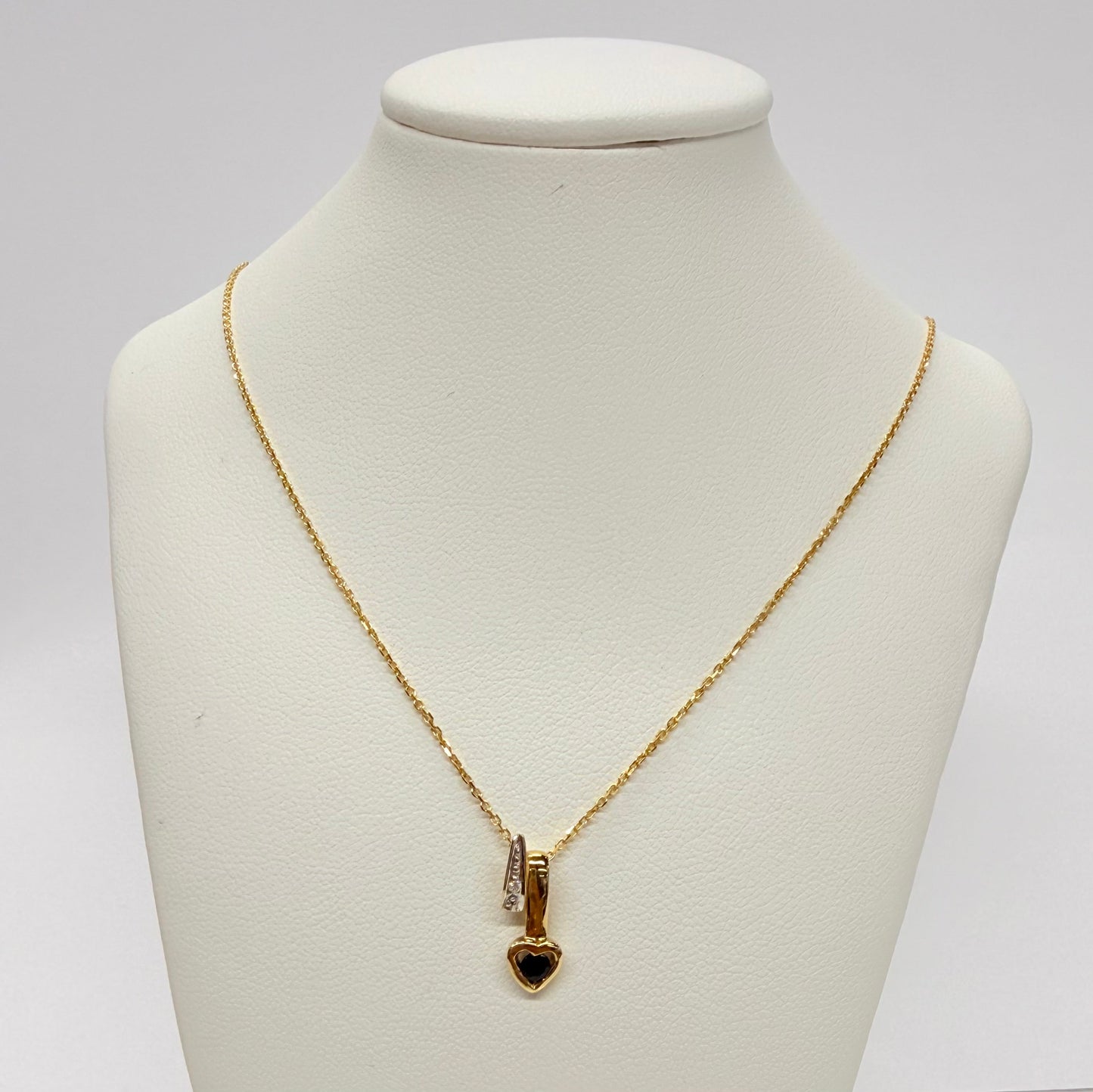 Collier Princesse Or Jaune et Blanc 18k avec Saphir et Diamant 1.81 Grs