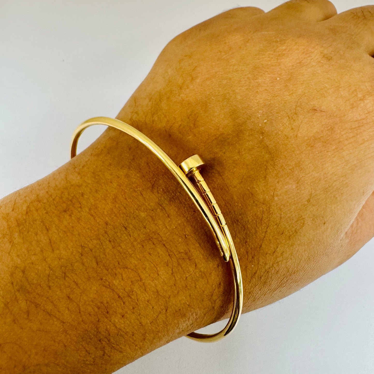 Bracelet clou en or jaune 18K 6.02 Grs