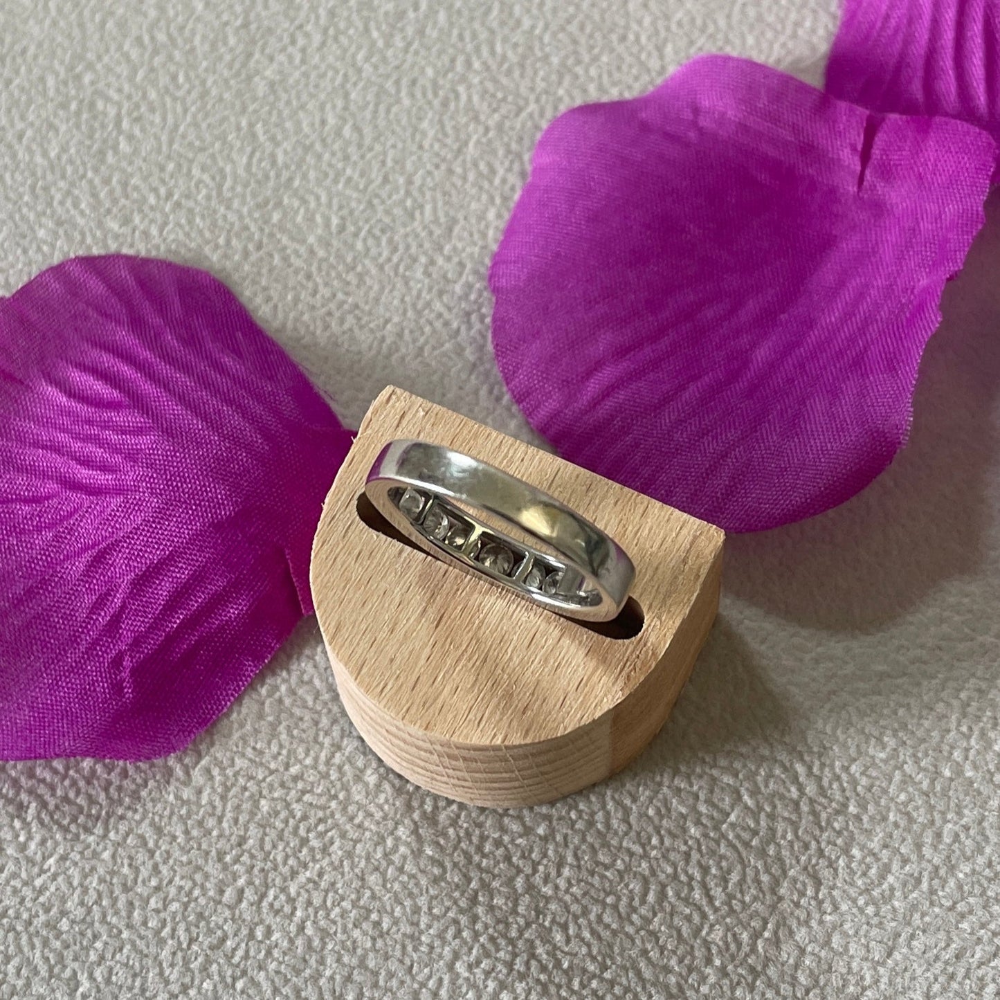 Bague demi-tour en or blanc 18K avec diamants - 4.47 Grs