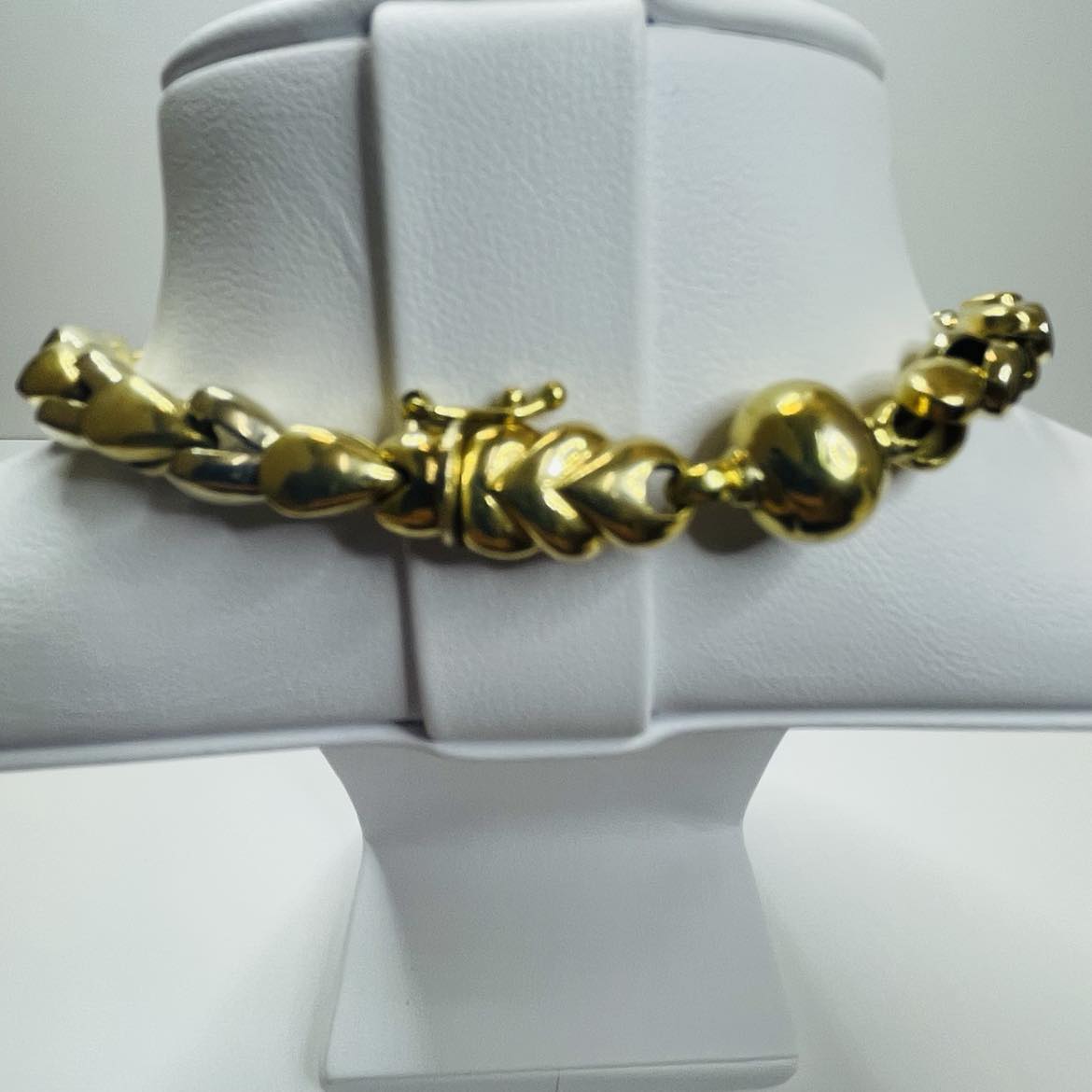 Collier Ras du Cou en Or Jaune 18K 50.55 Grs