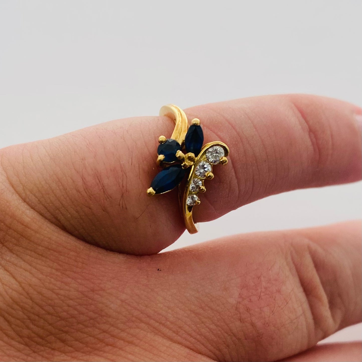 Bagues en Or Jaune avec Diamants et Saphirs