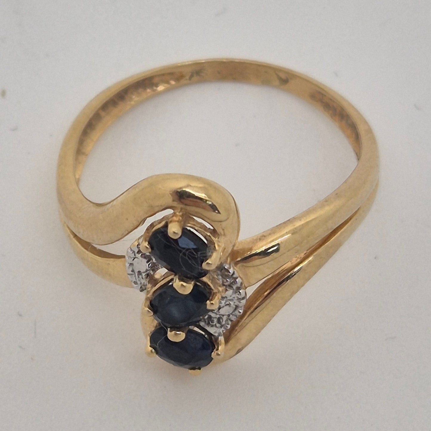 Bague en Or jaune 18k avec saphirs