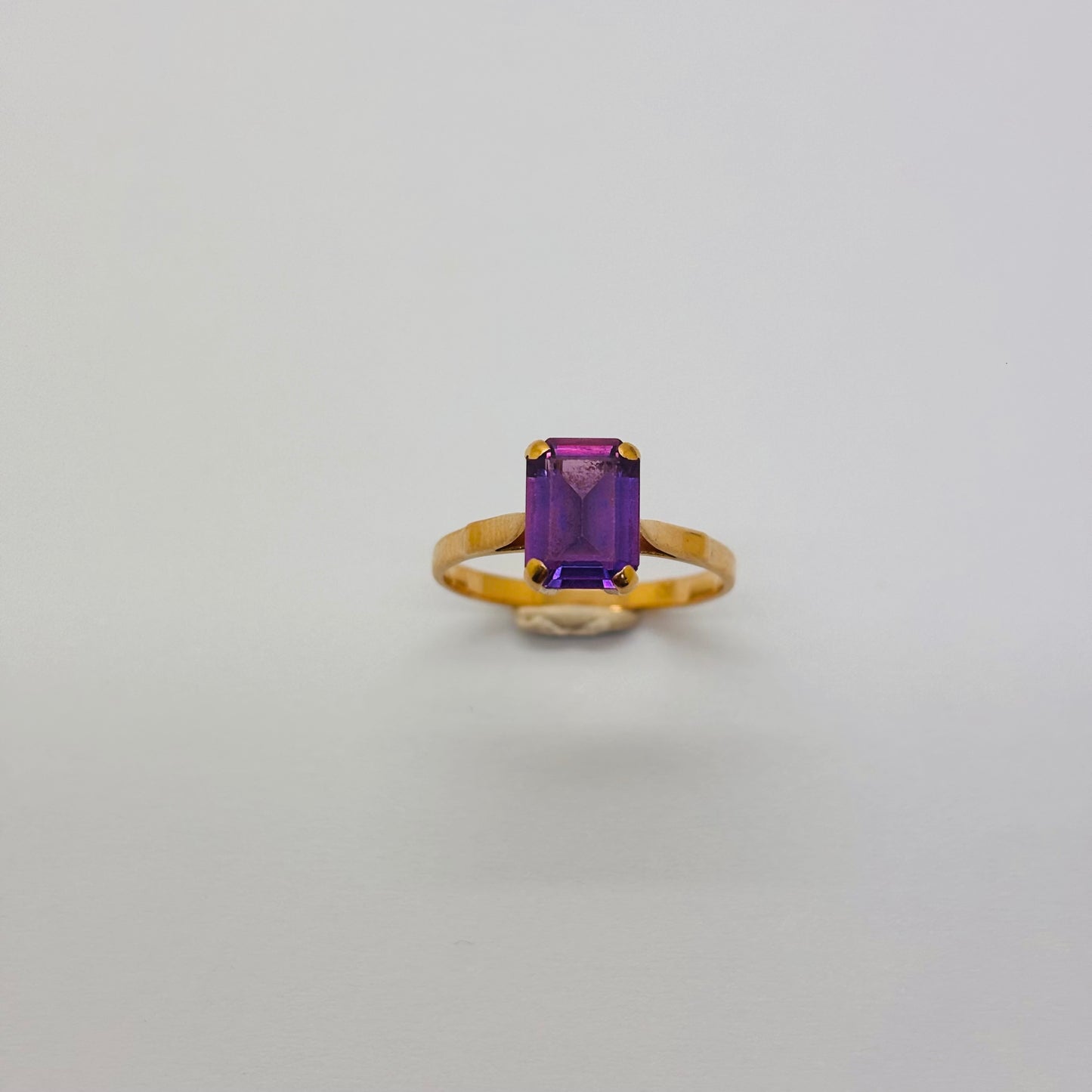 Bague en Or Jaune 18K avec améthyste unique 1.97 Grs - Taille 48
