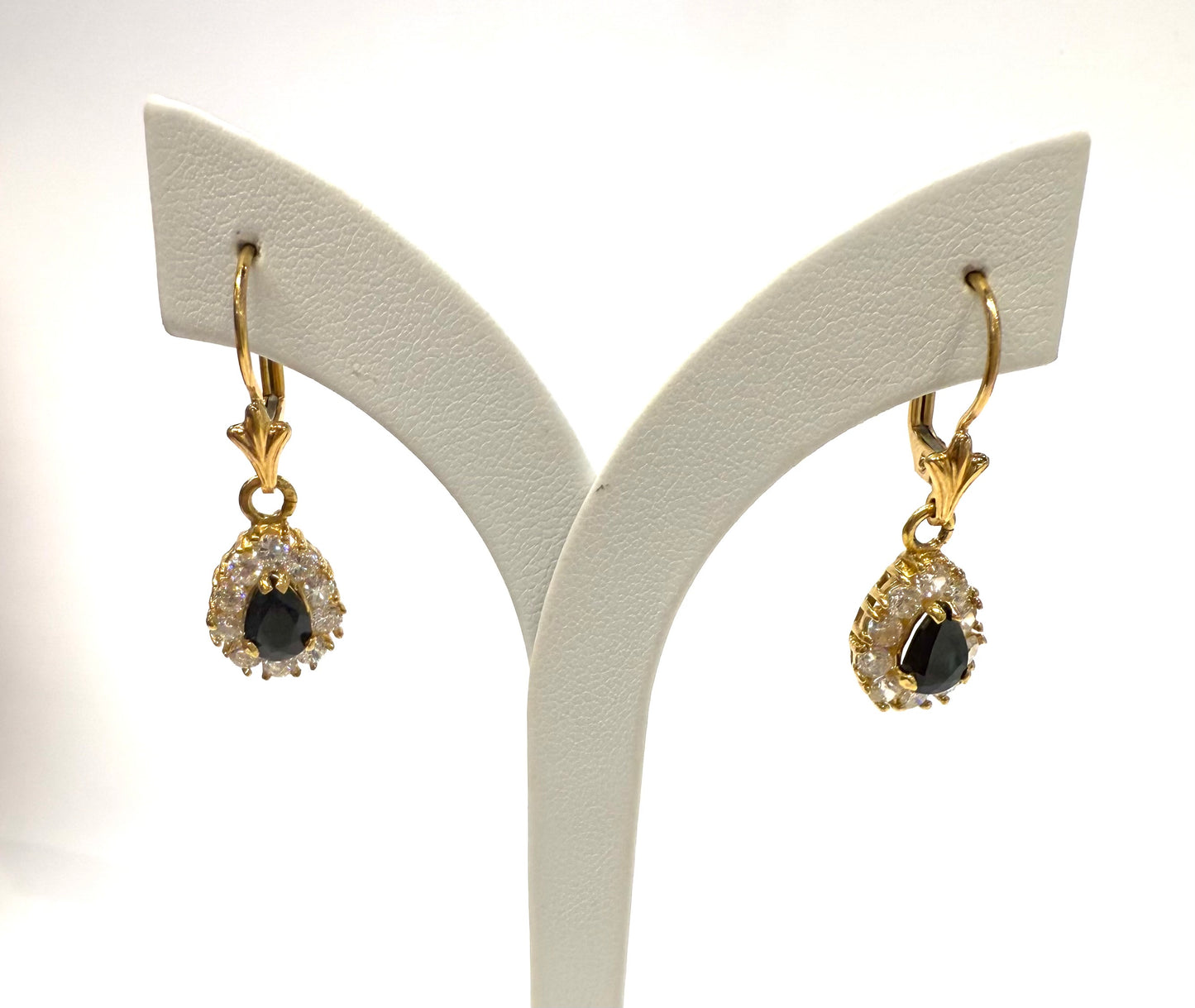 Boucles d'oreilles en or jaune 18k 5.50 Grs