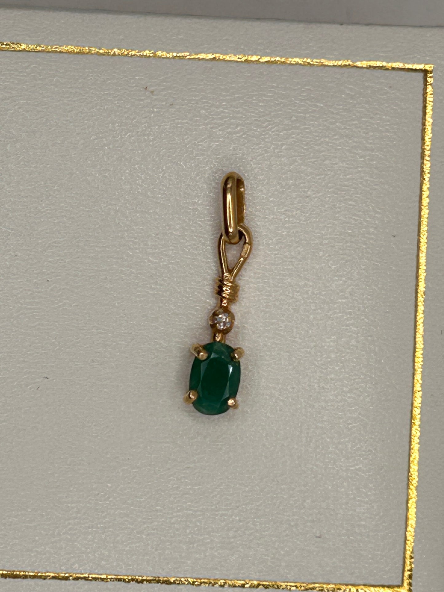 Parure Pendentif et Boucles d'Oreilles Or 18K Diamants et Émeraude