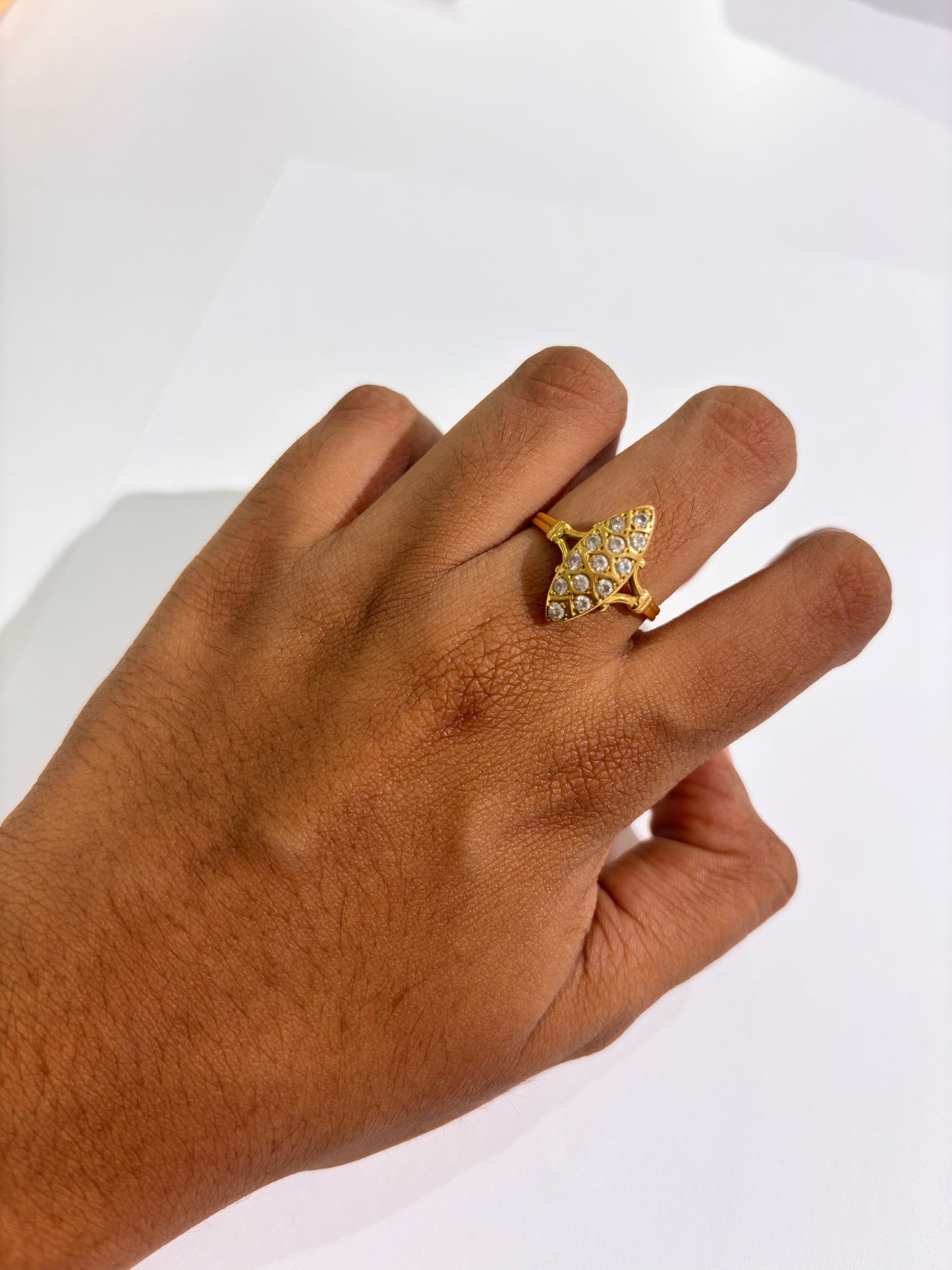 Bague Marquise Or Jaune 18 Carats 13 Oxyde Zirconium
