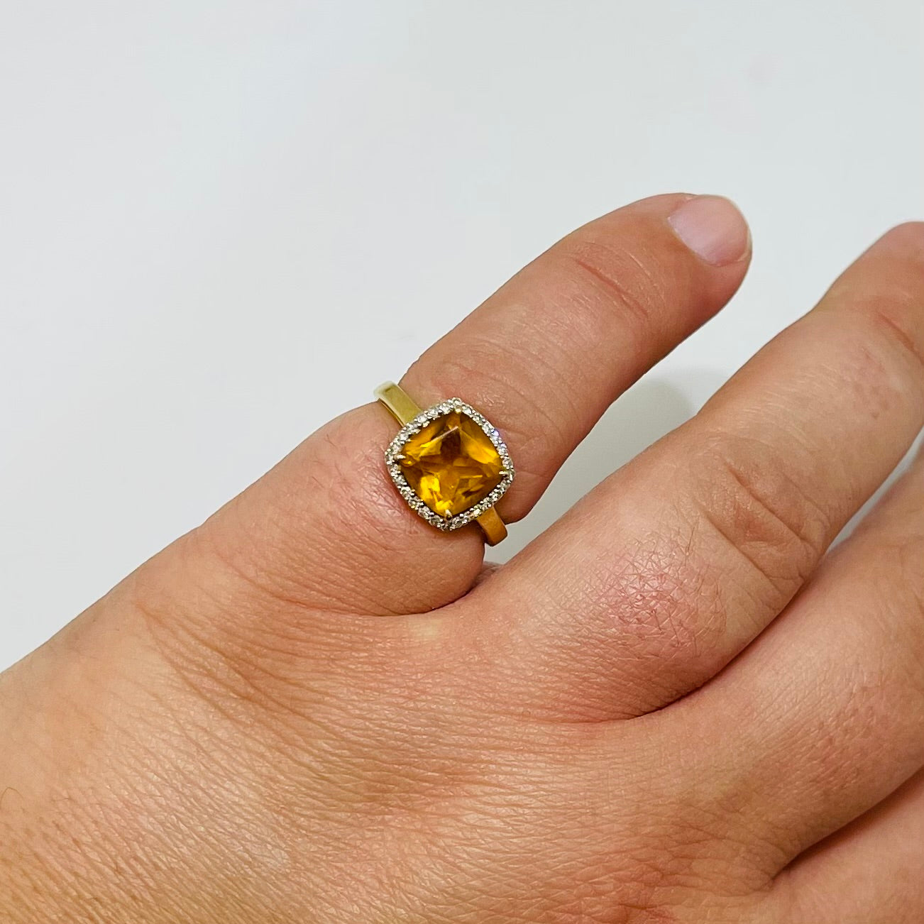 Bague Citrine et Diamants en Or Jaune 18K Taille-47.5