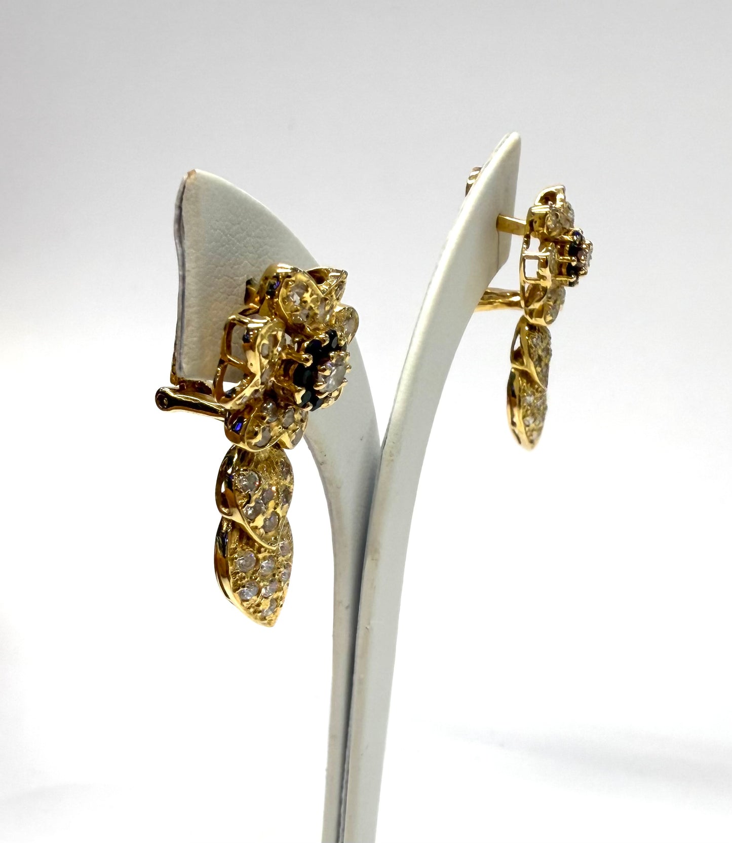 Boucles d'oreilles Dormeuses en Or Jaune 18k 11.09 Grs