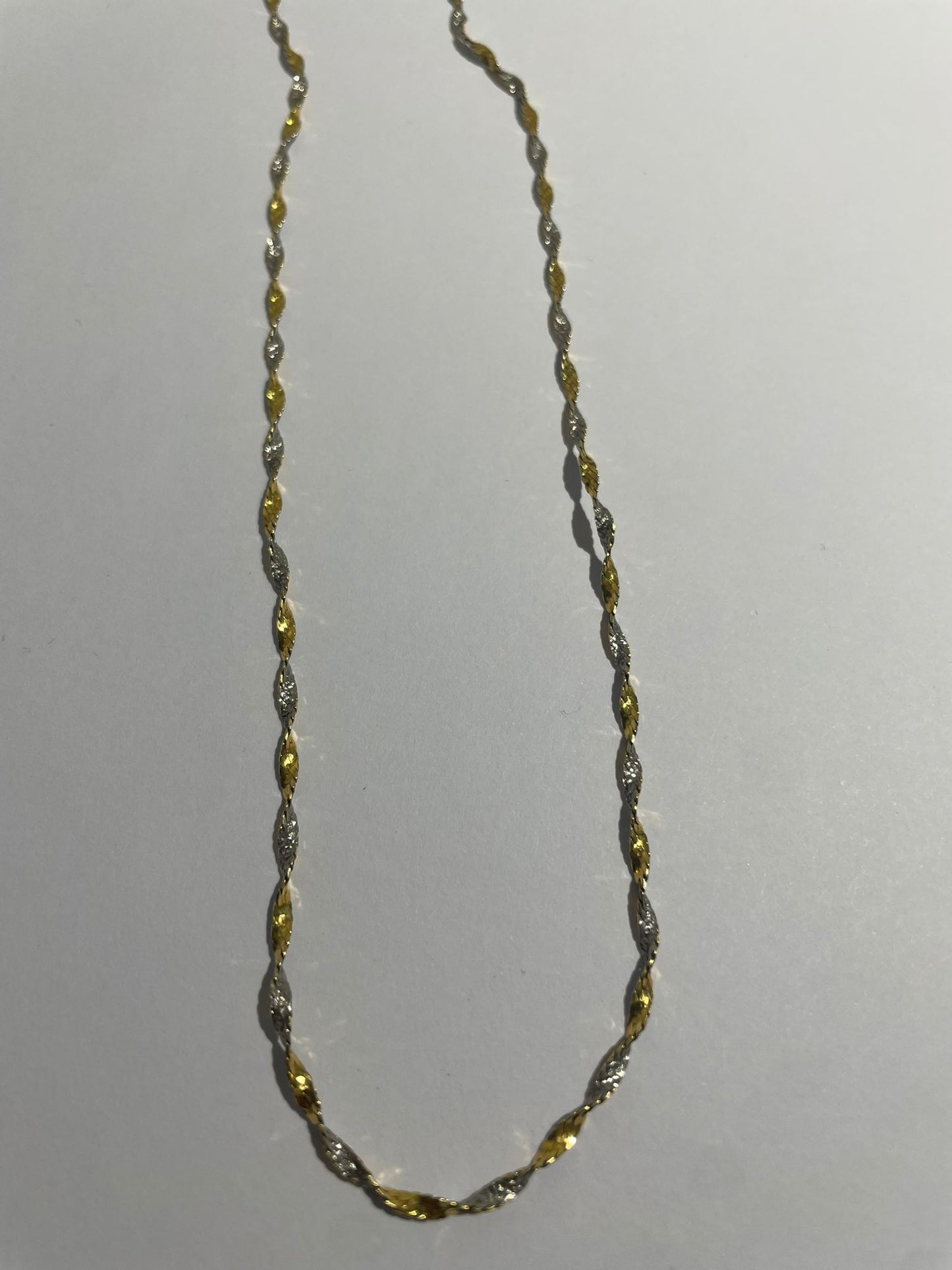 Collier Ras du Cou en Or Jaune et Blanc 18K 4.33 Grs