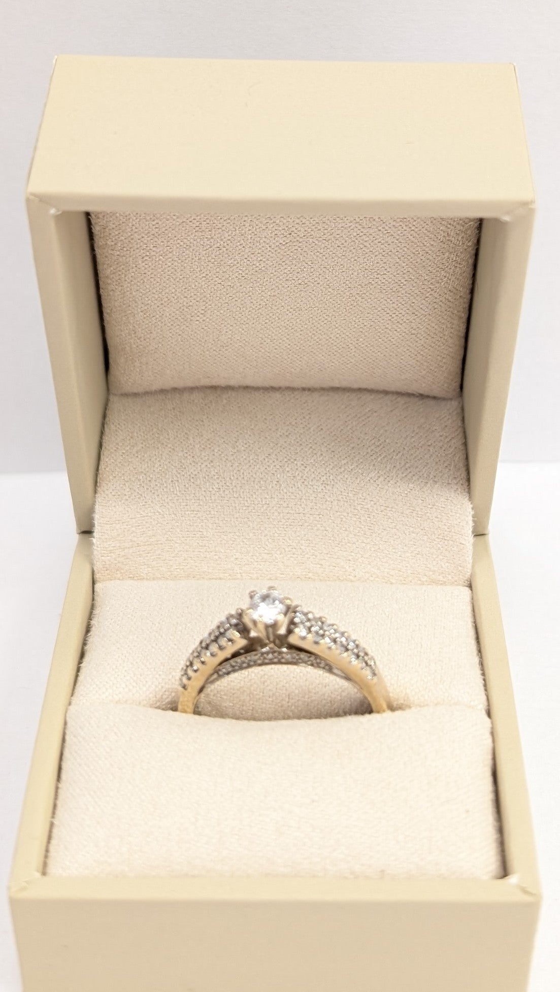 Bague Solitaire Or Blanc 18K 4.95 Grs - Taille 54