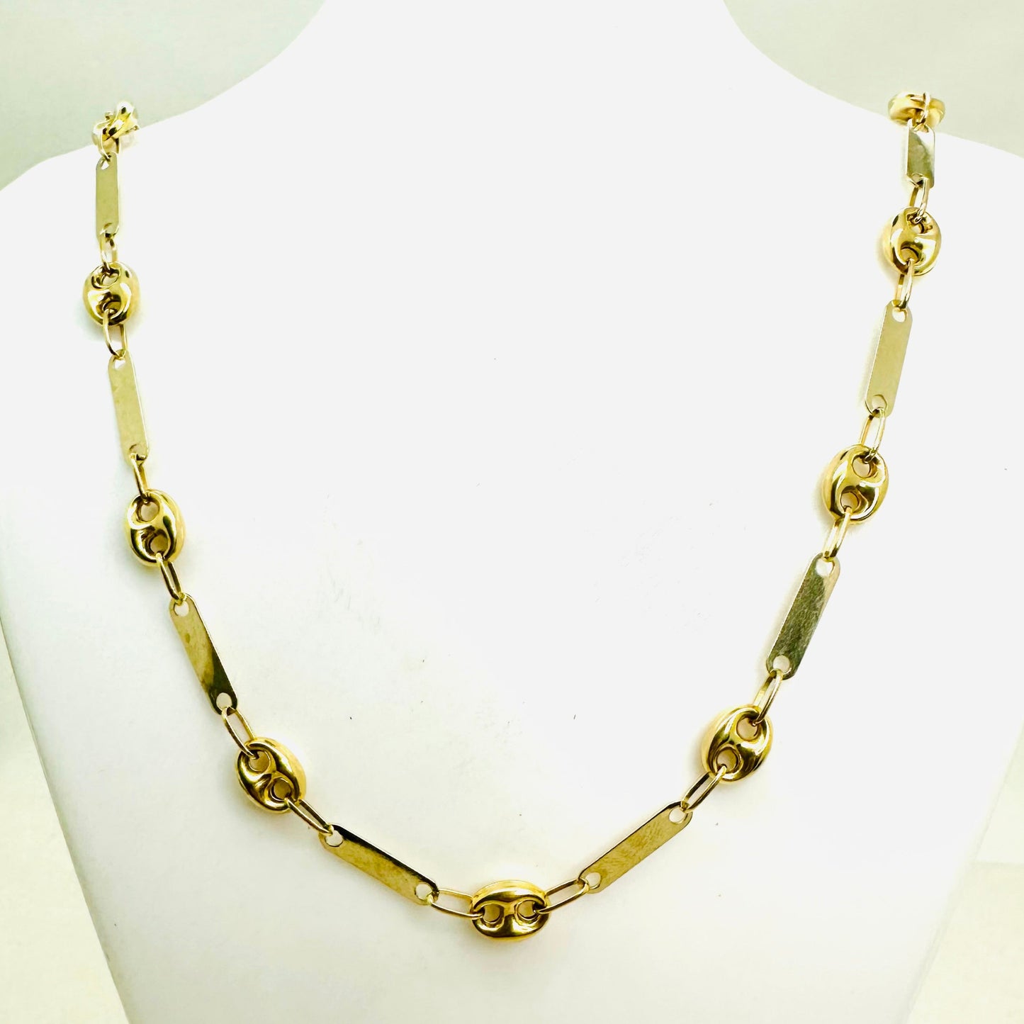 Collier or jaune