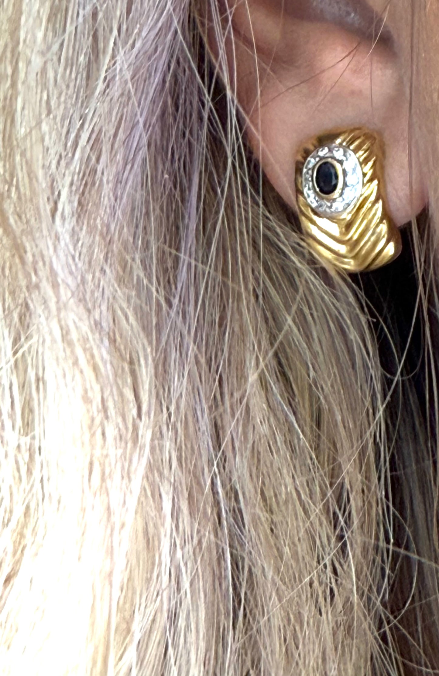 Paire Boucles d'Oreilles Or Jaune 18k Saphir et Zirconium