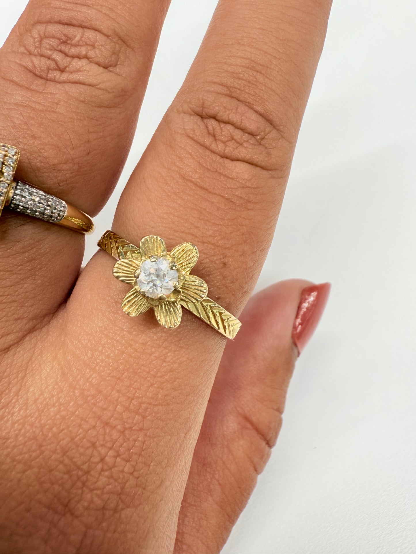 Bague Fleur en Or jaune 18k et zirconium