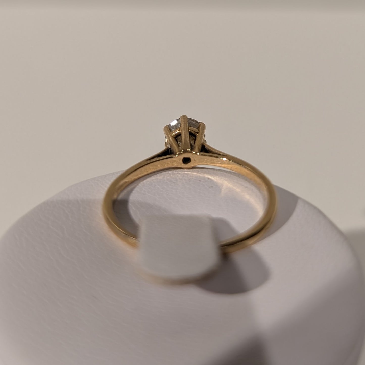 Bague Solitaire Or Jaune 18K avec Zirconium